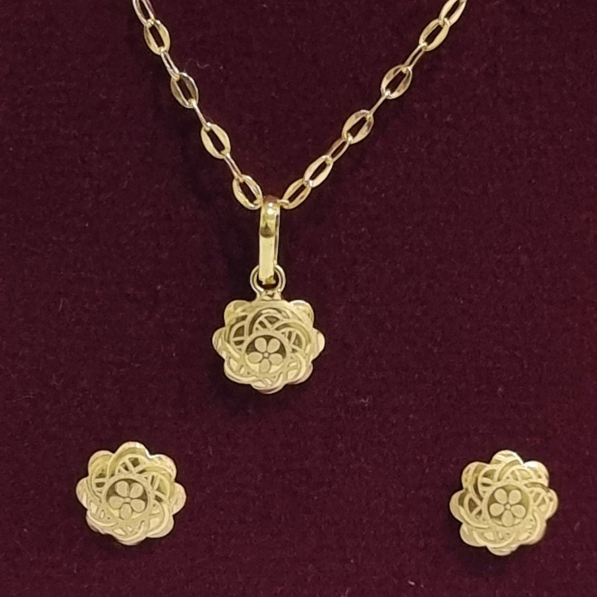 18K Pure Gold Fine Flower Jewelry Set Tala Gold Collection