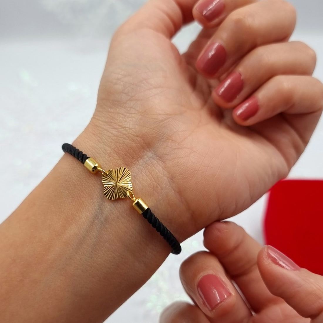 Gold flower bracelet Clearance