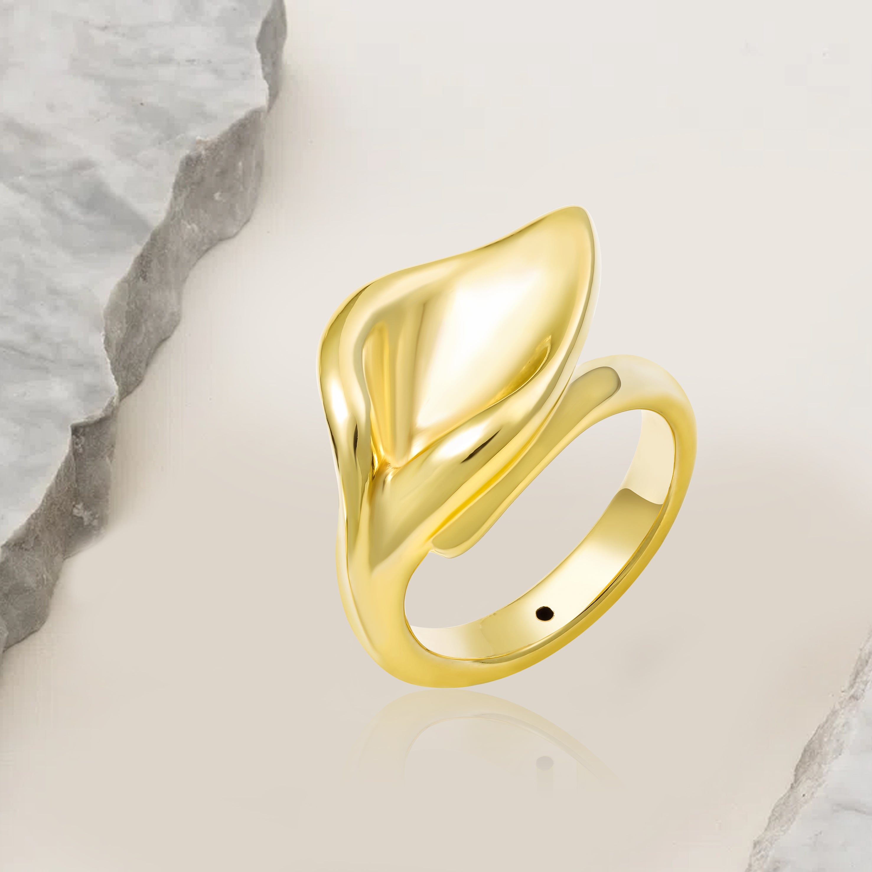 18K Pure Gold Elegant Leaf Ring