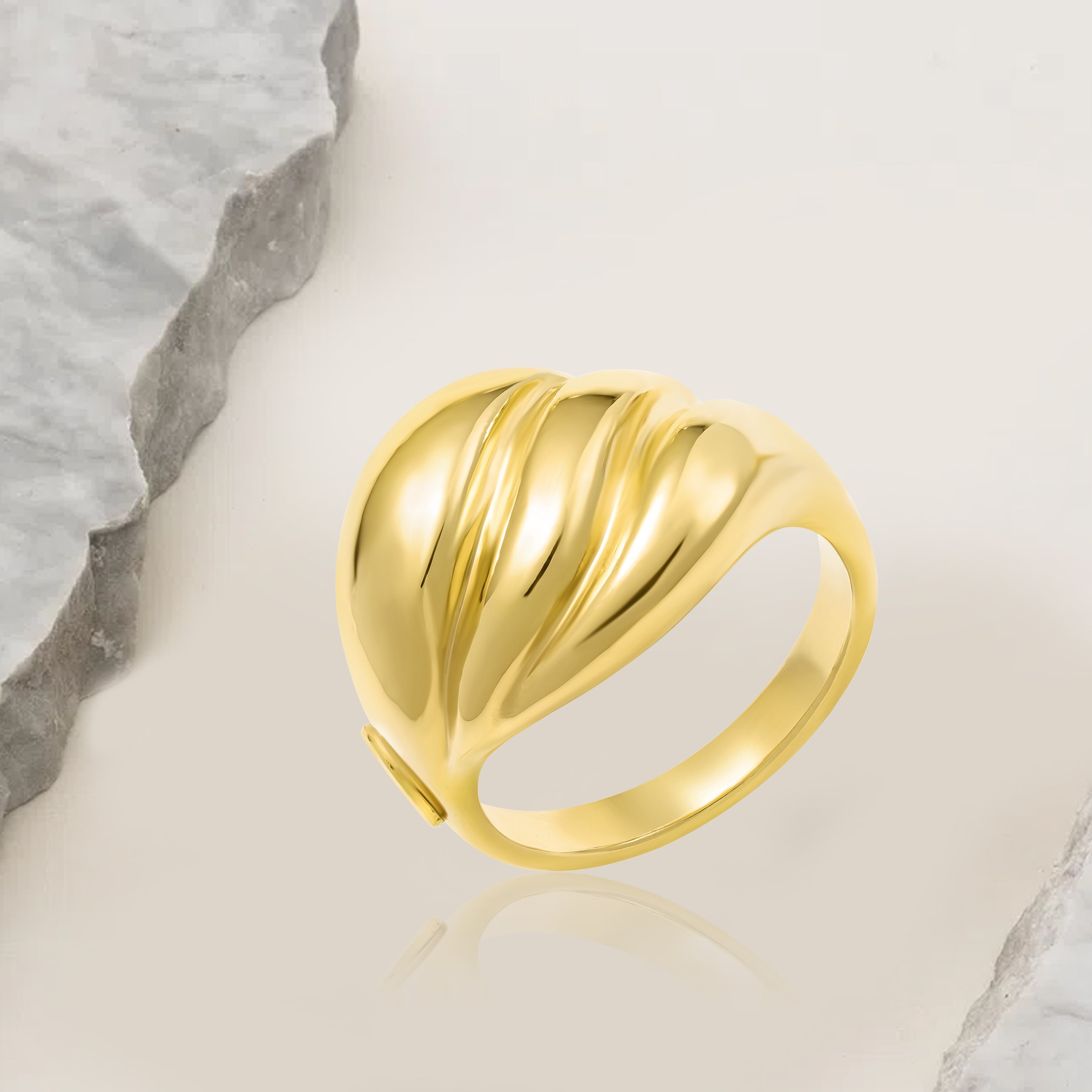 18K Pure Gold Elegant Ring