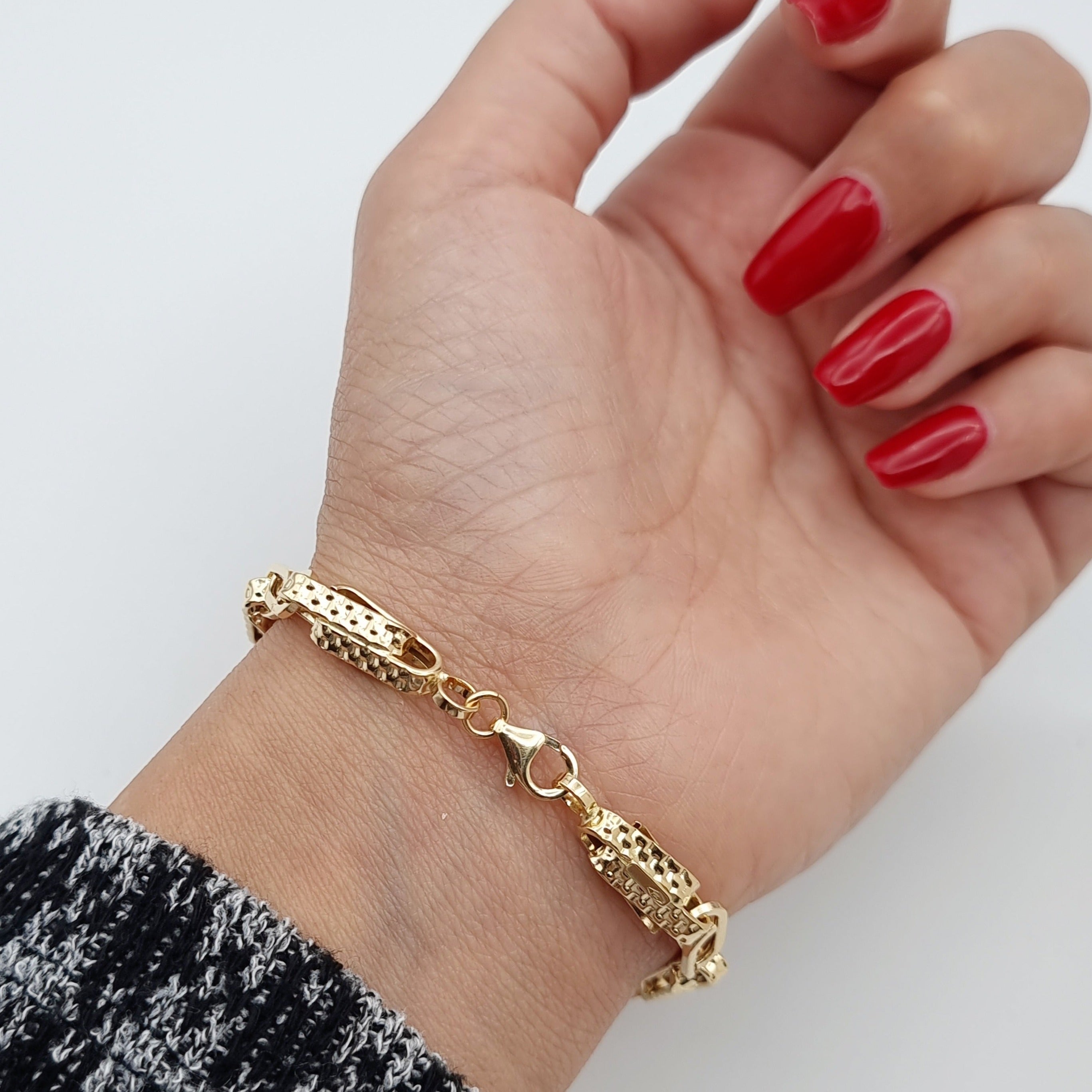 18K Pure Gold Elegant Linked Bracelet