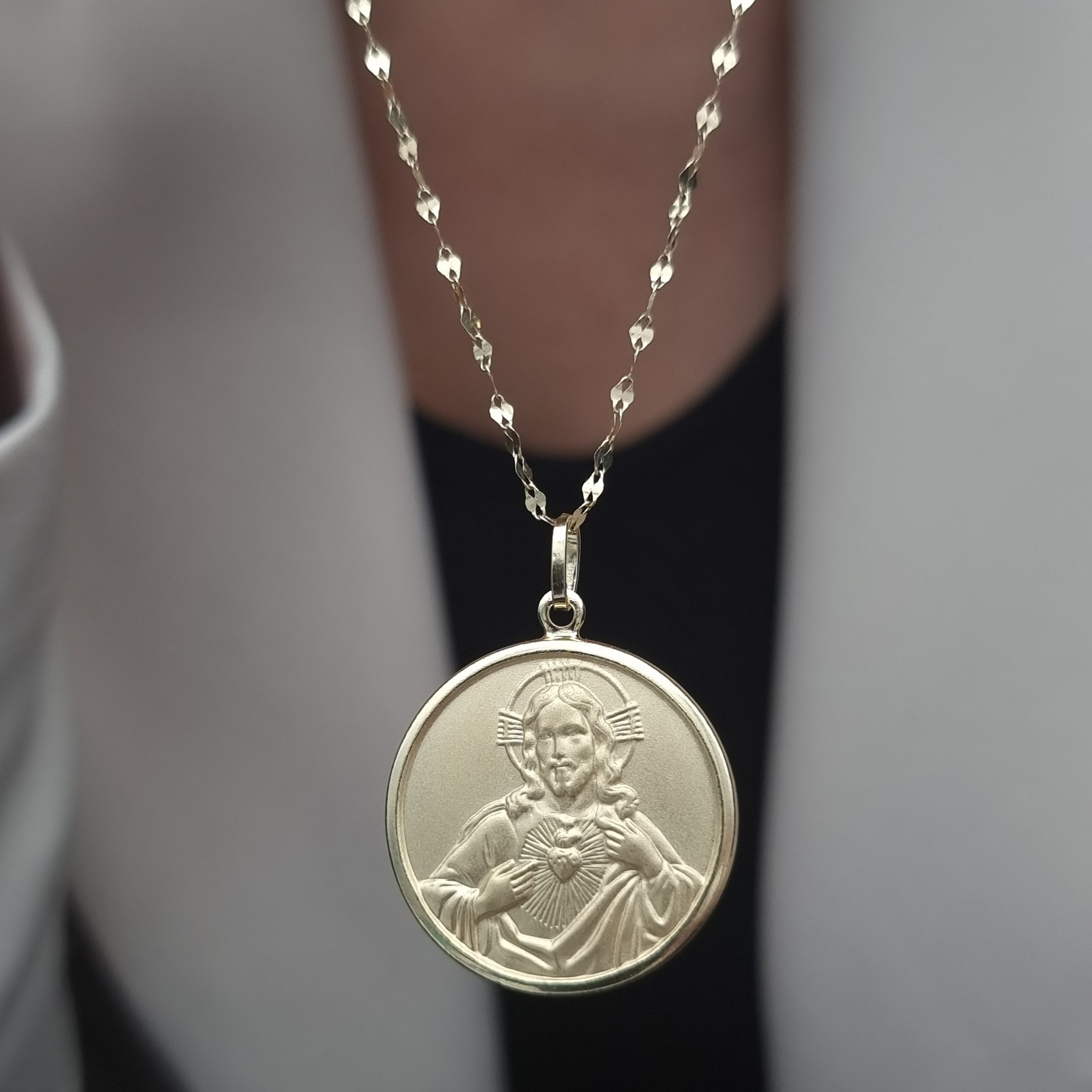 18K Pure Gold Round Religious Necklace