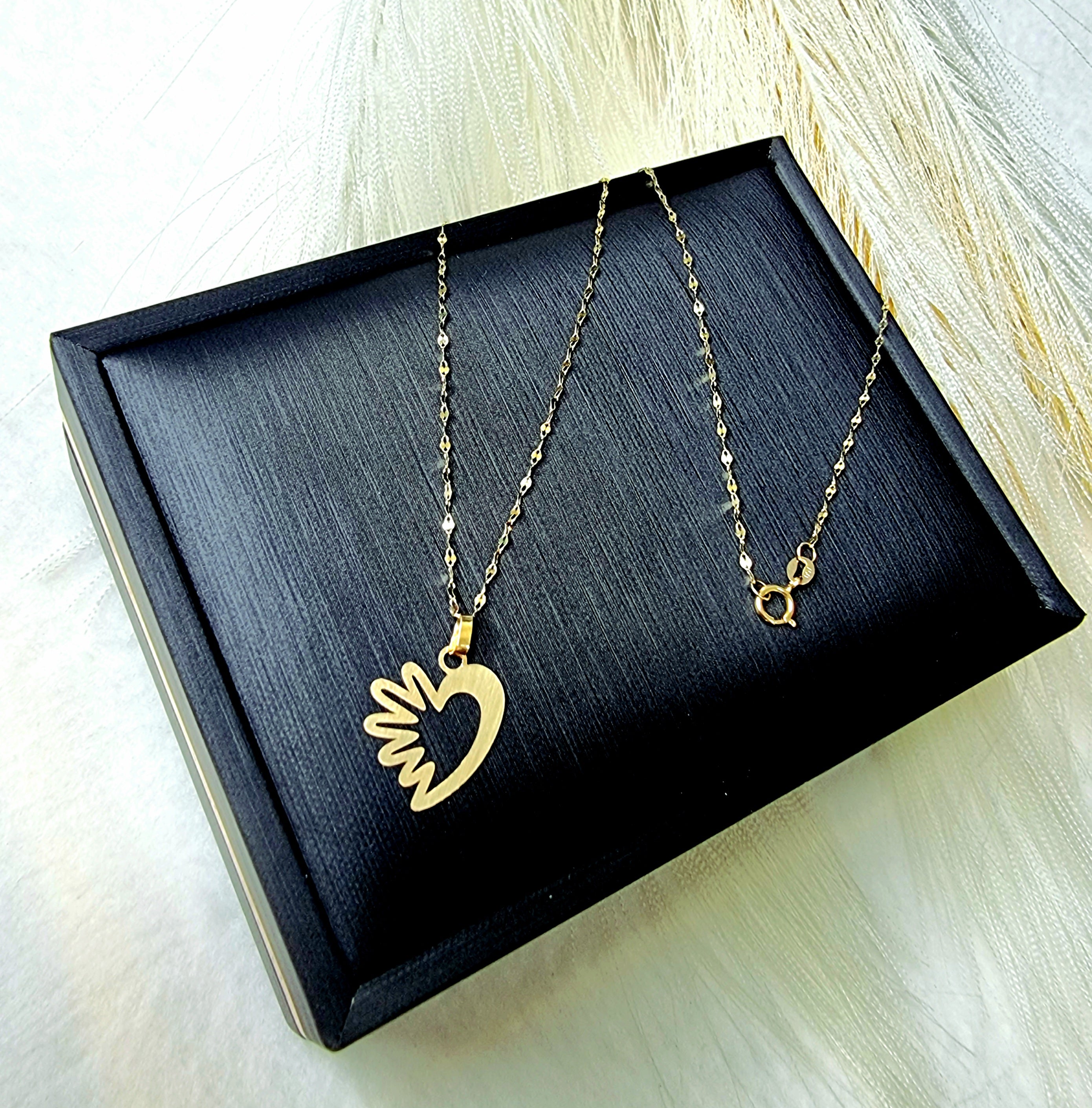 18K Pure Gold Heart Design Necklace