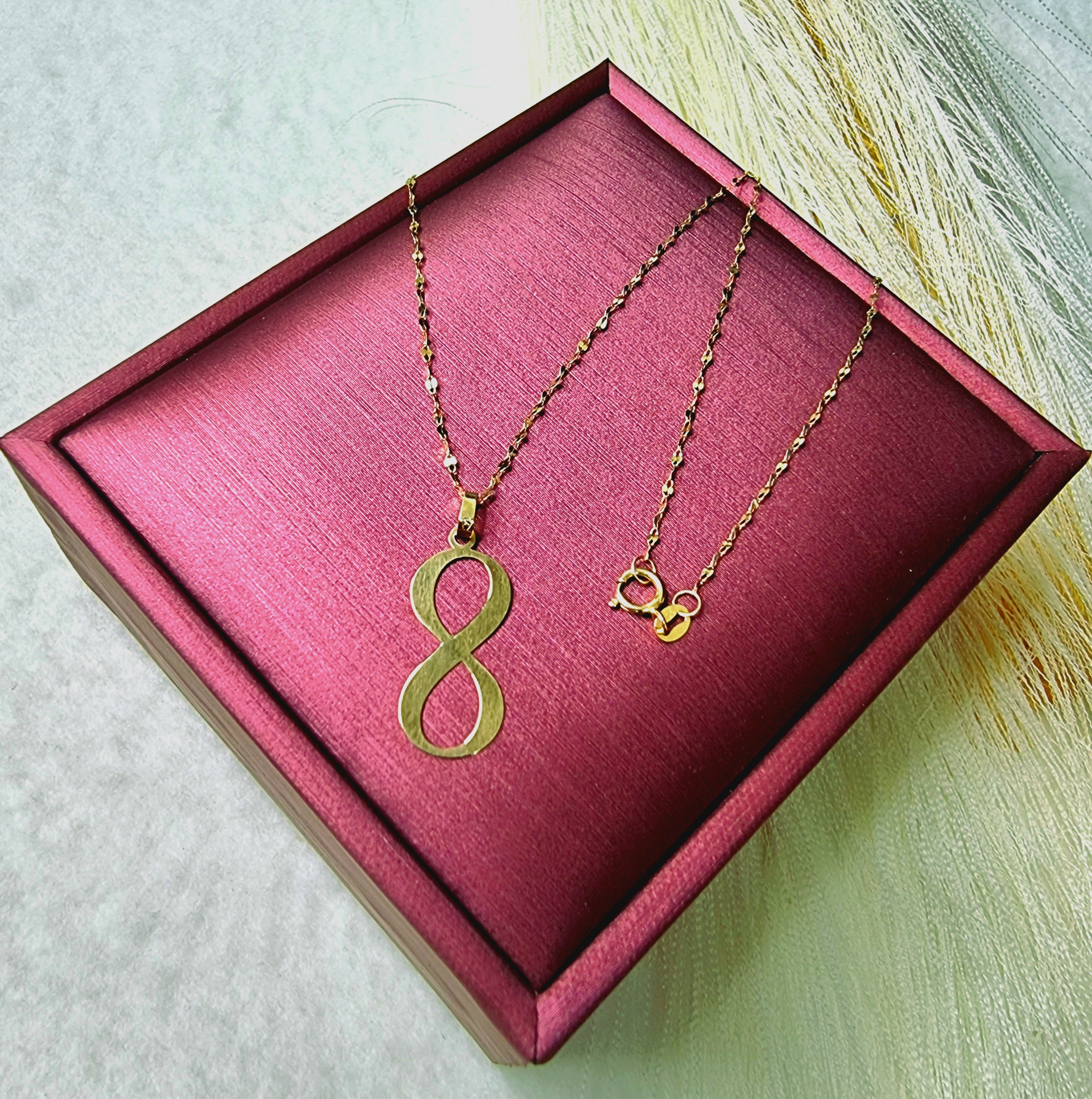 18K Pure Gold Infinity Design Necklace