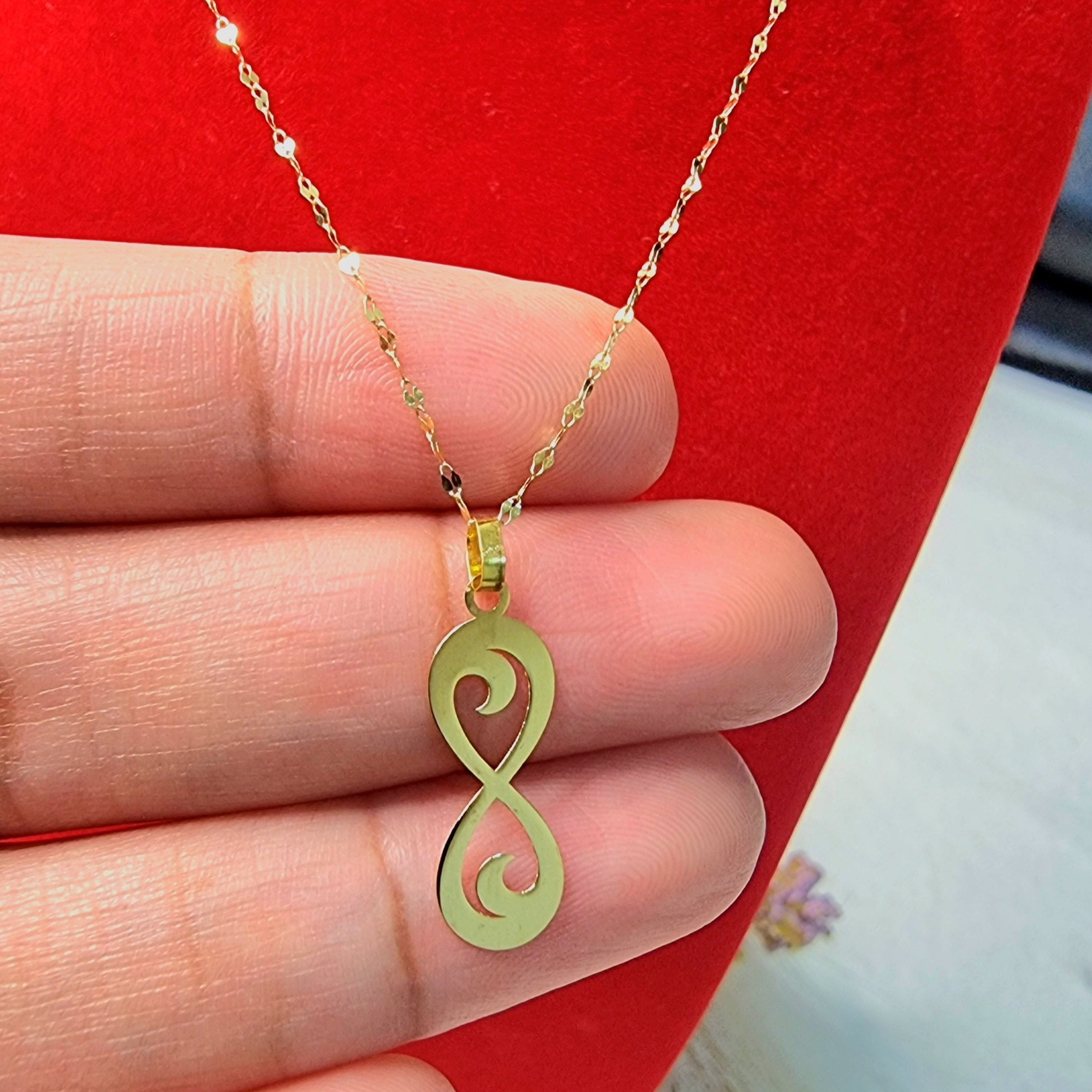 18K Pure Gold Infinity Design Necklace