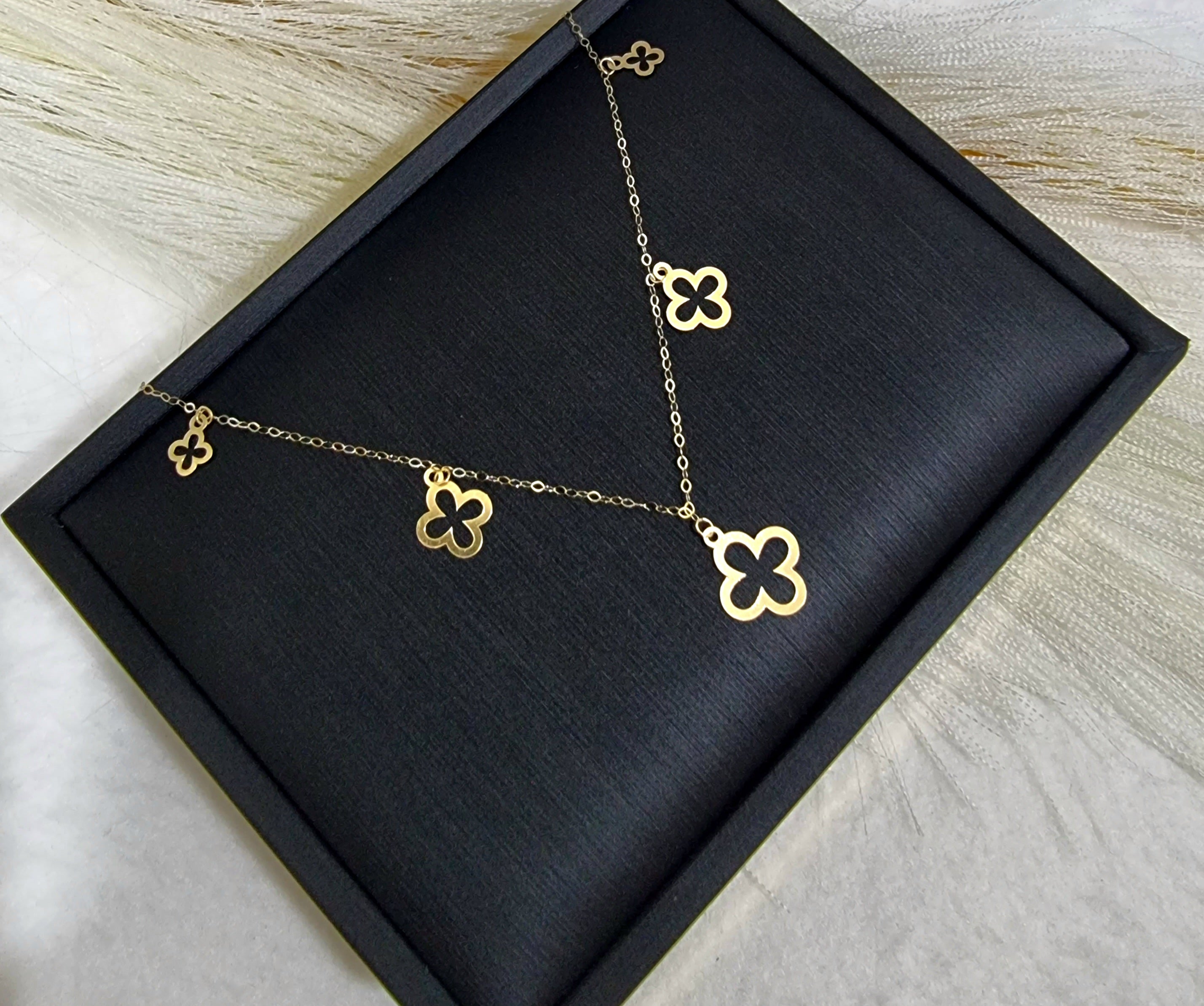 18K Pure Gold Fine Charm Flower Necklace