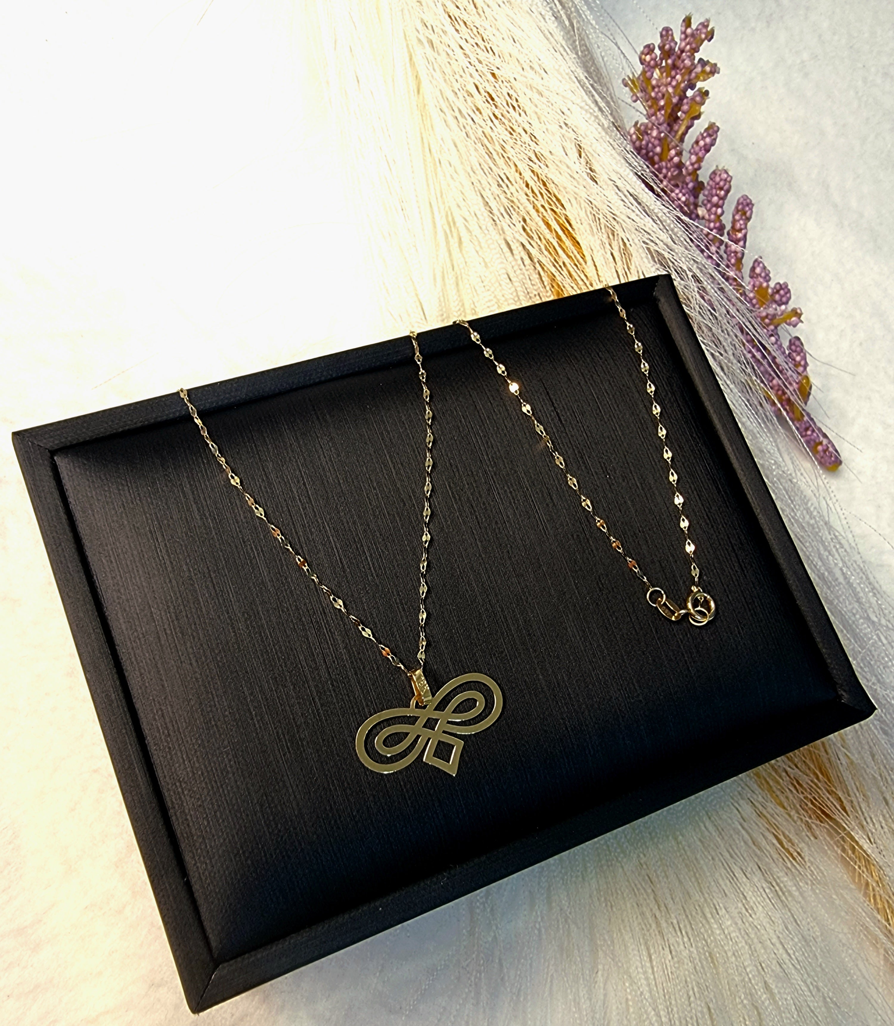 18K Pure Gold Infinity Design Necklace