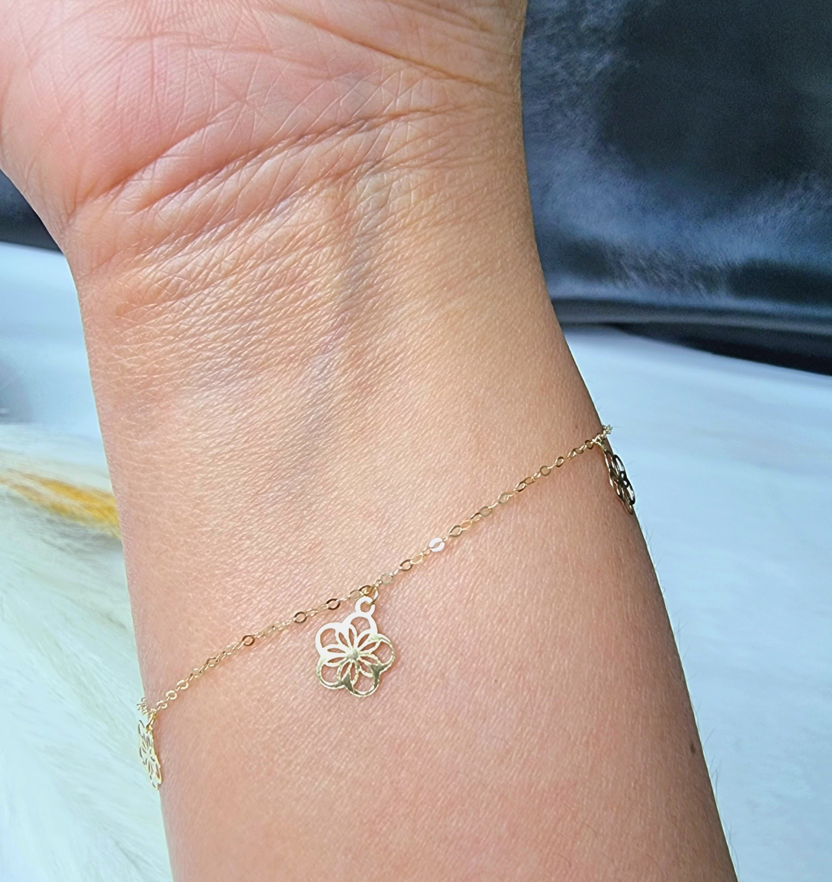 18K Pure Gold Fine Flower Bracelet