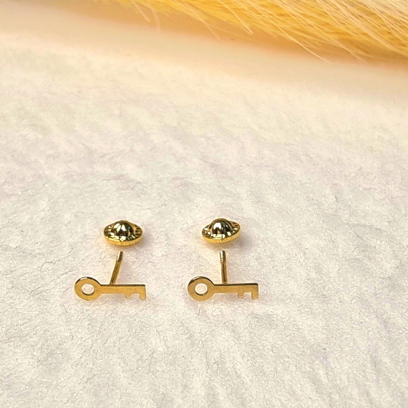 18K Pure Gold Key Screw Earring Set