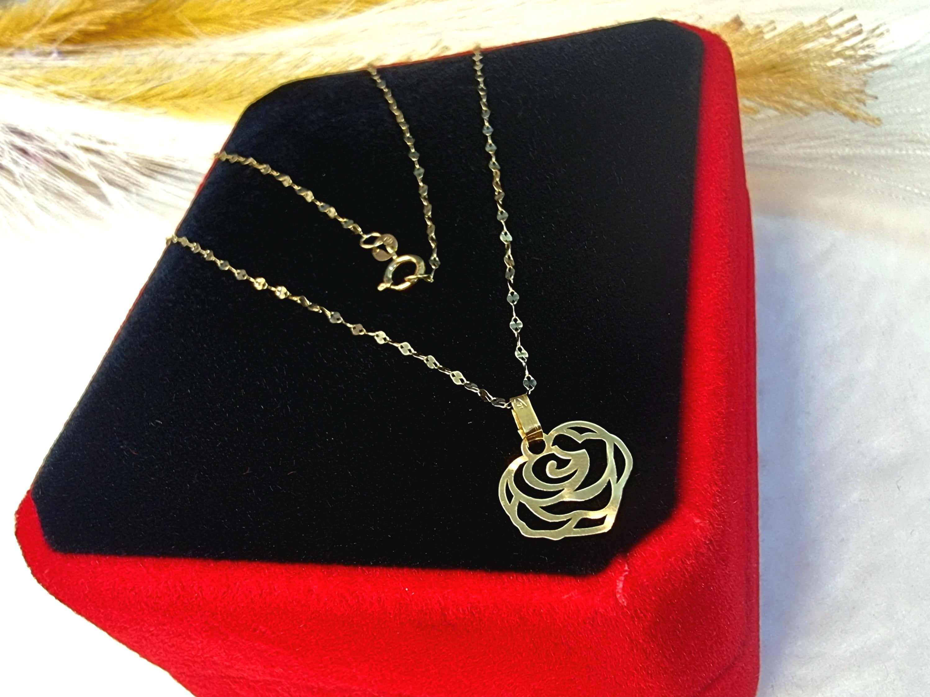 18K Pure Gold Rose Necklace