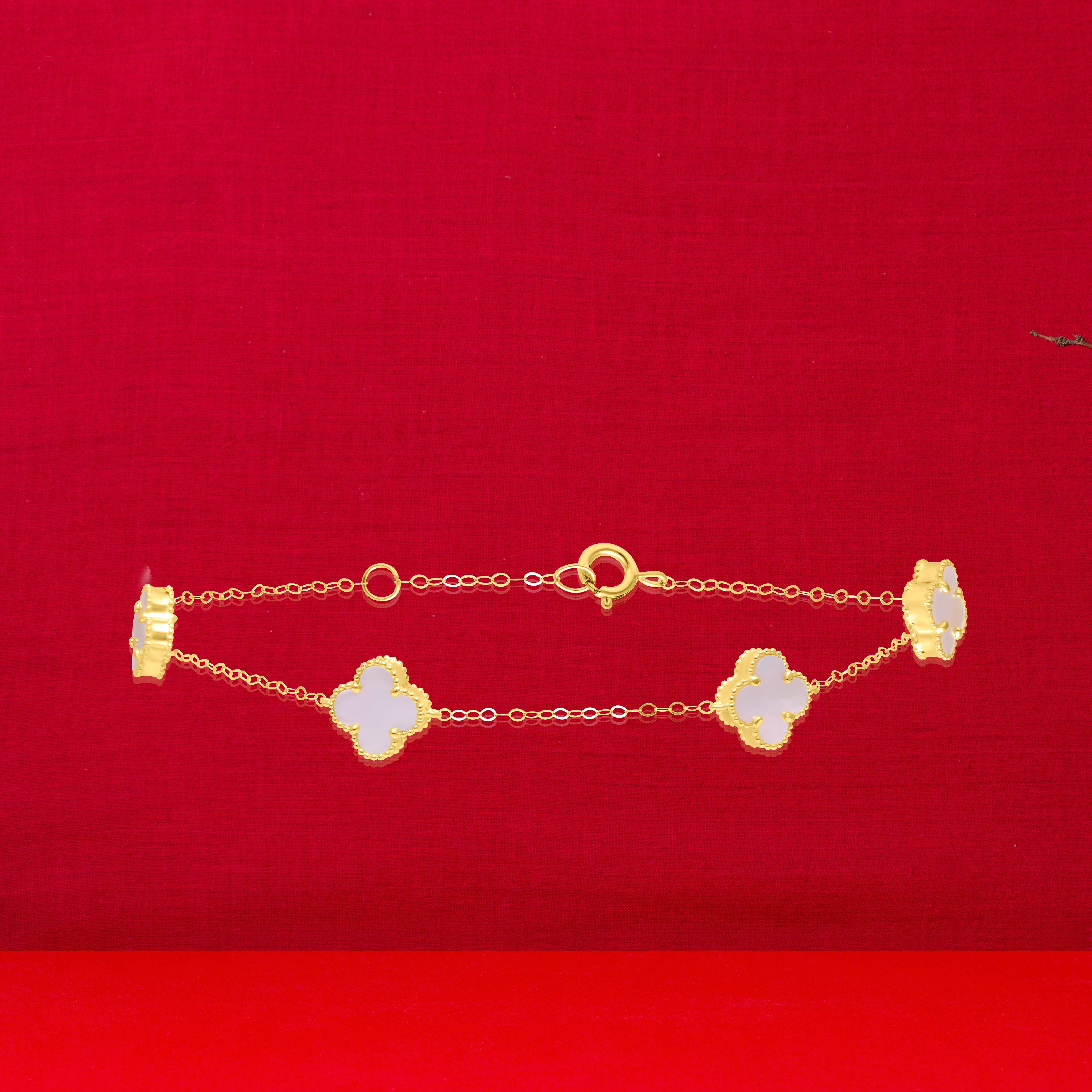 18K Pure Gold V.C White Flower Bracelet