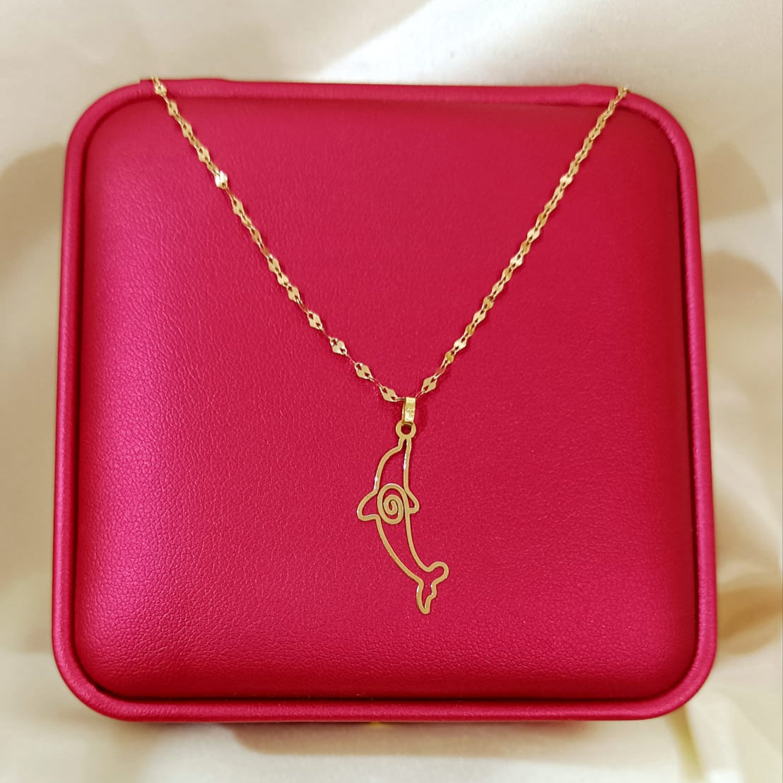 18K Pure Gold Dolphin Design Pendant Necklace