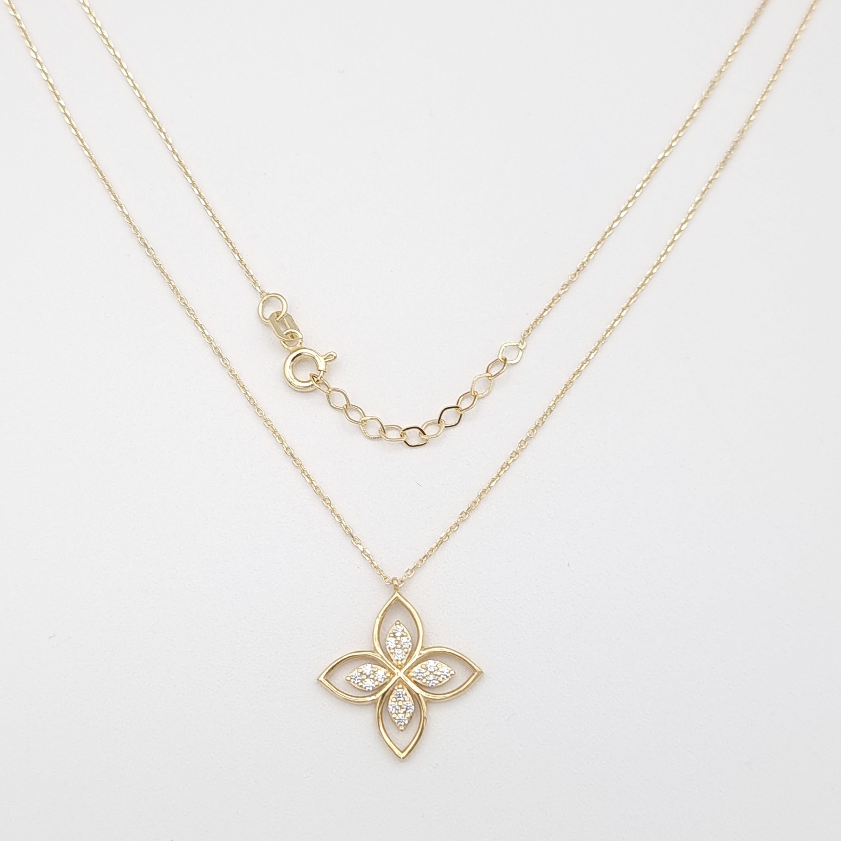 18K Pure Gold White Flower Necklace