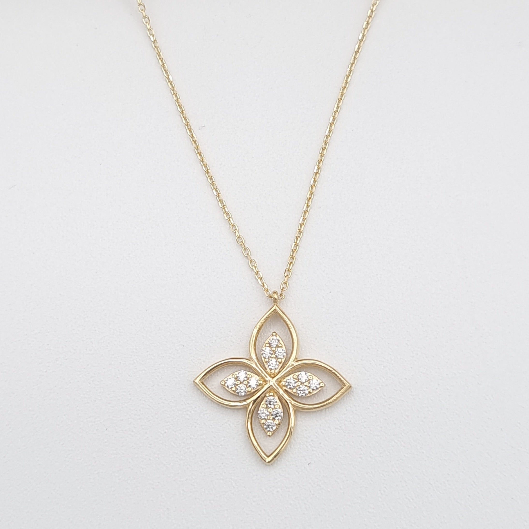 18K Pure Gold White Flower Necklace