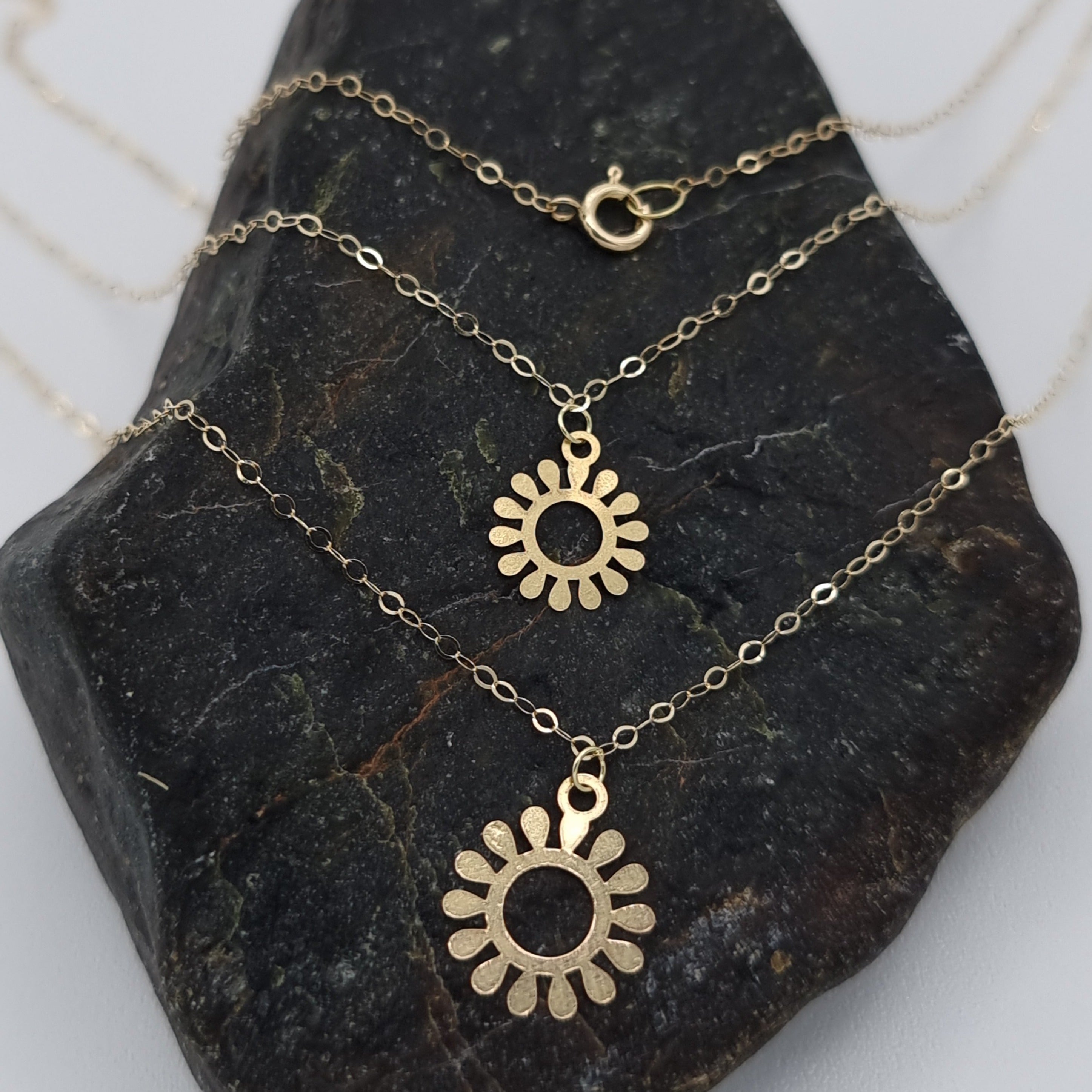 18K Pure Gold 2 Layer Round Flower Necklace