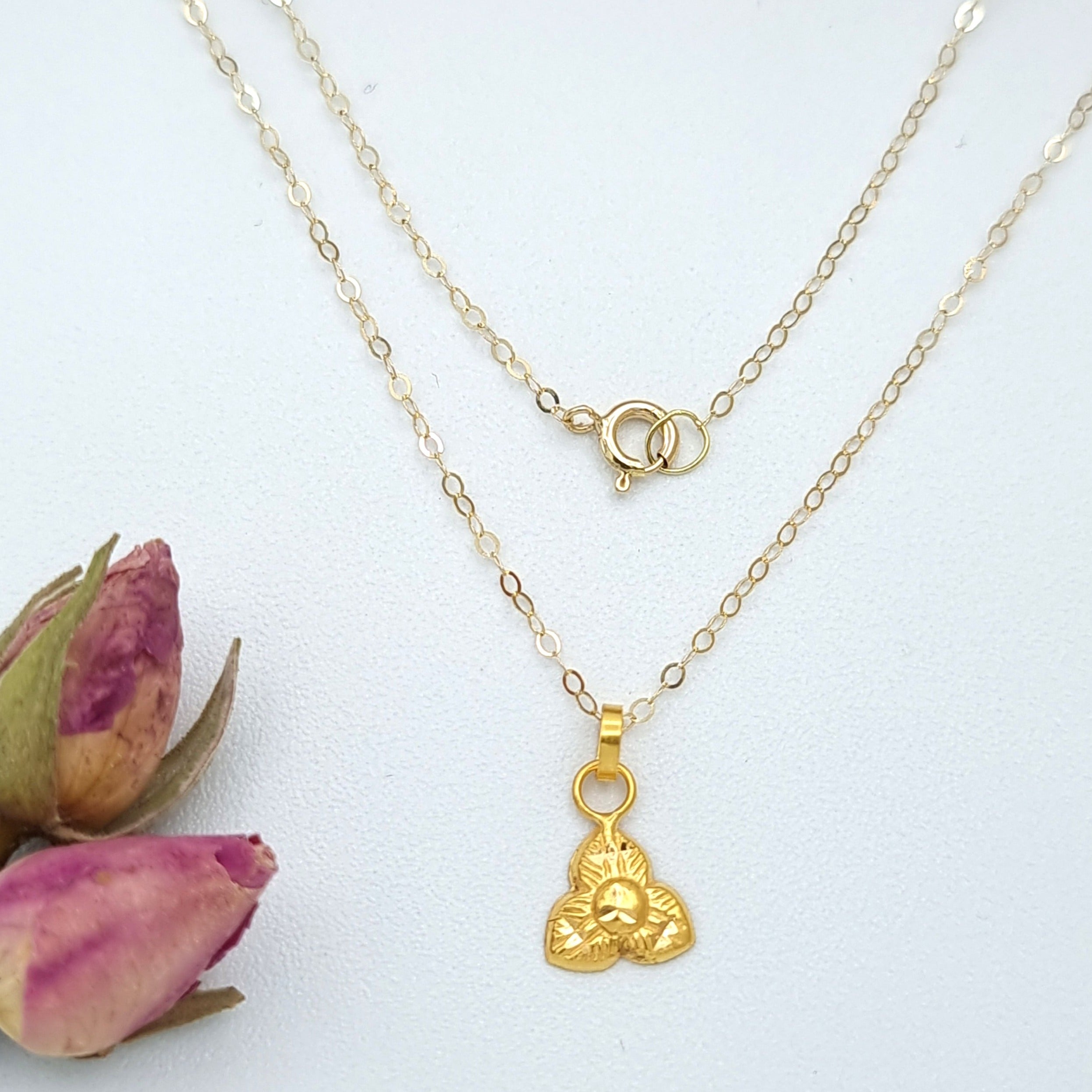 18K Pure Gold Fine Flower Necklace