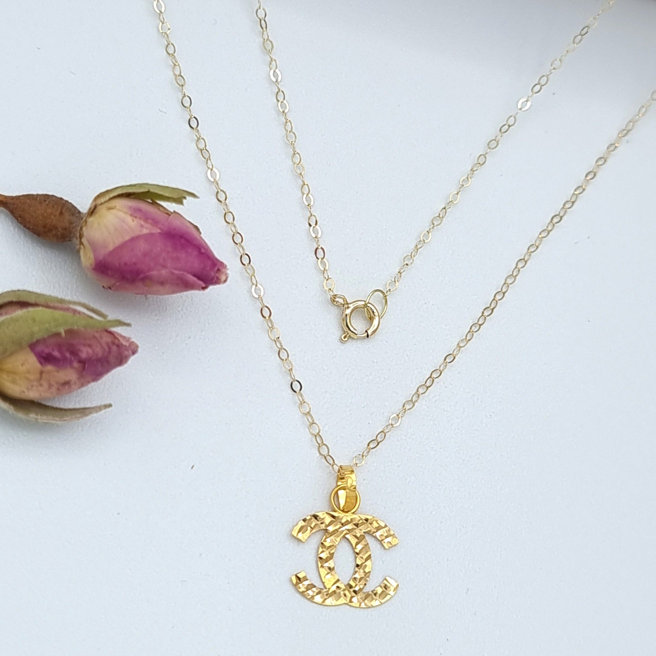 18K Pure Gold Fine Elegant Necklace