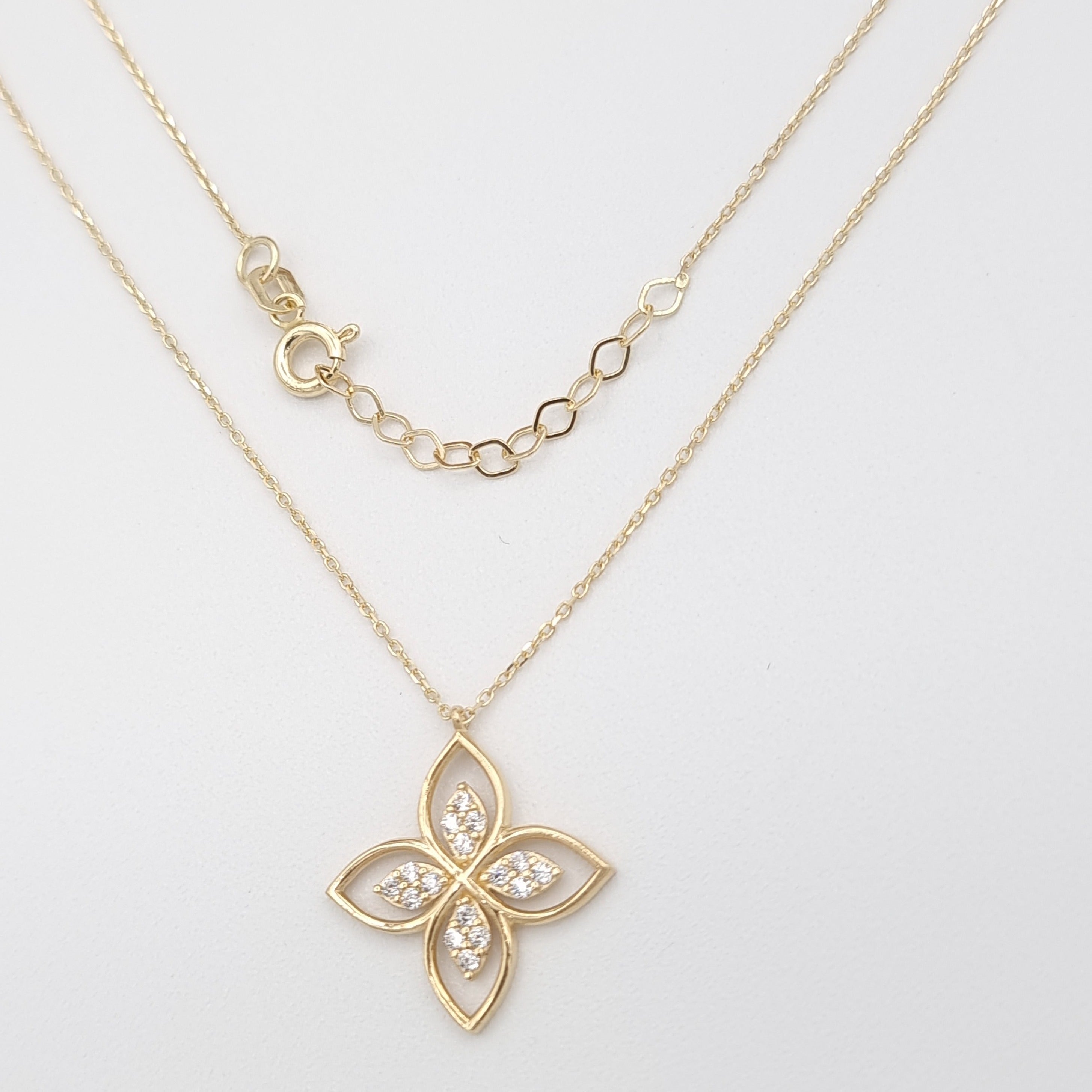 18K Pure Gold White Flower Necklace