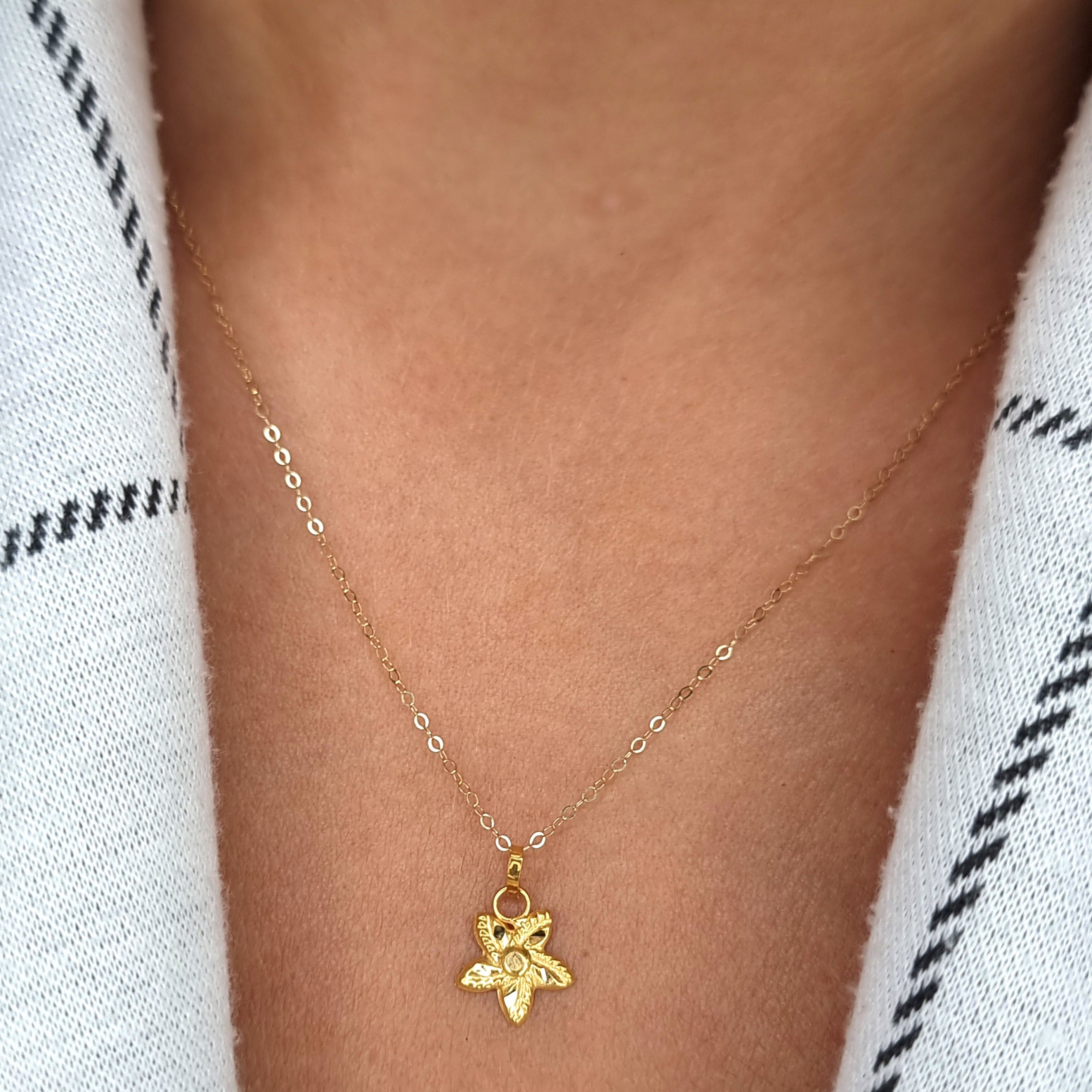 18K Pure Gold Fine Star Necklace