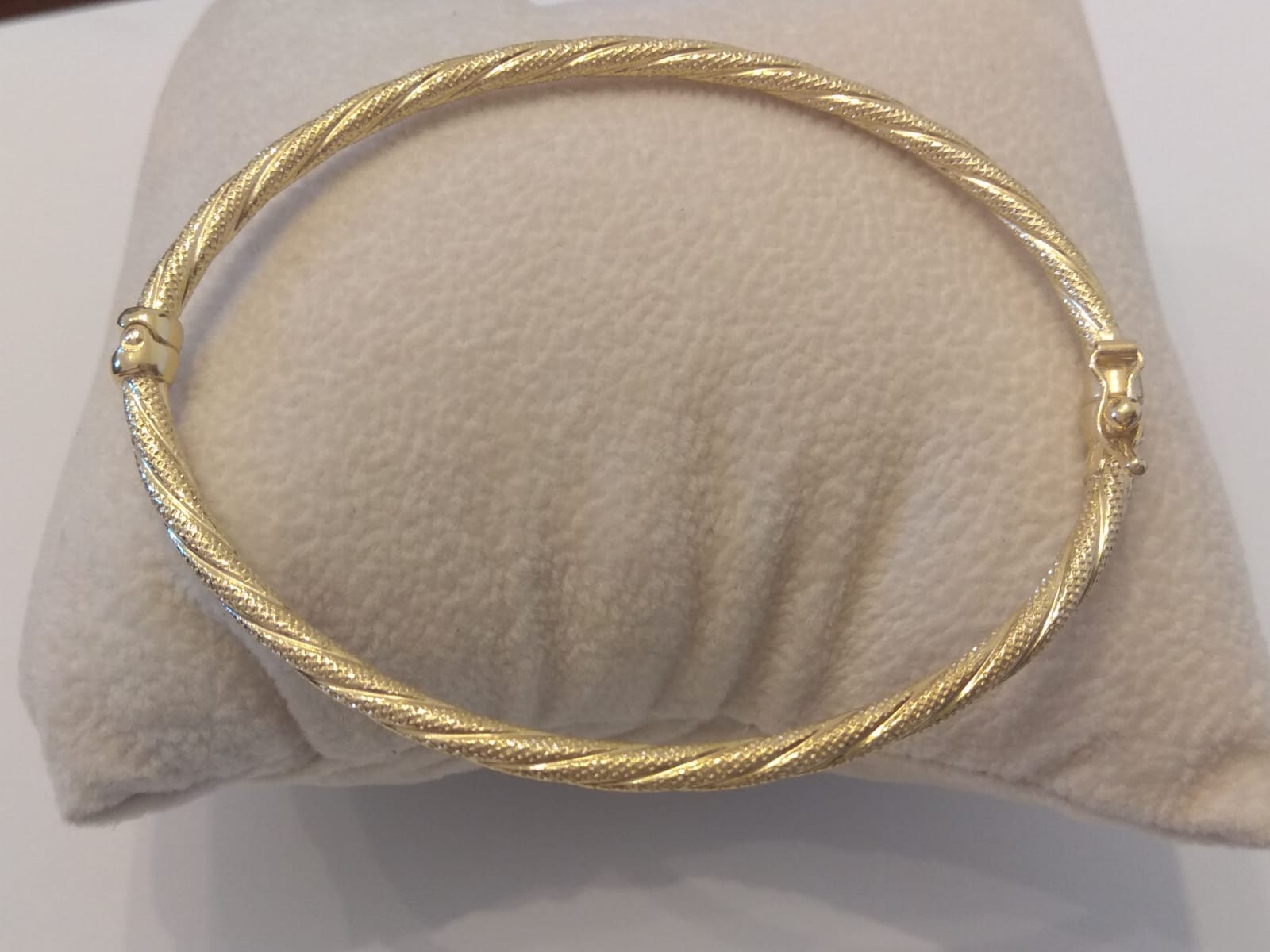 18K Pure Gold Twisted Bangle