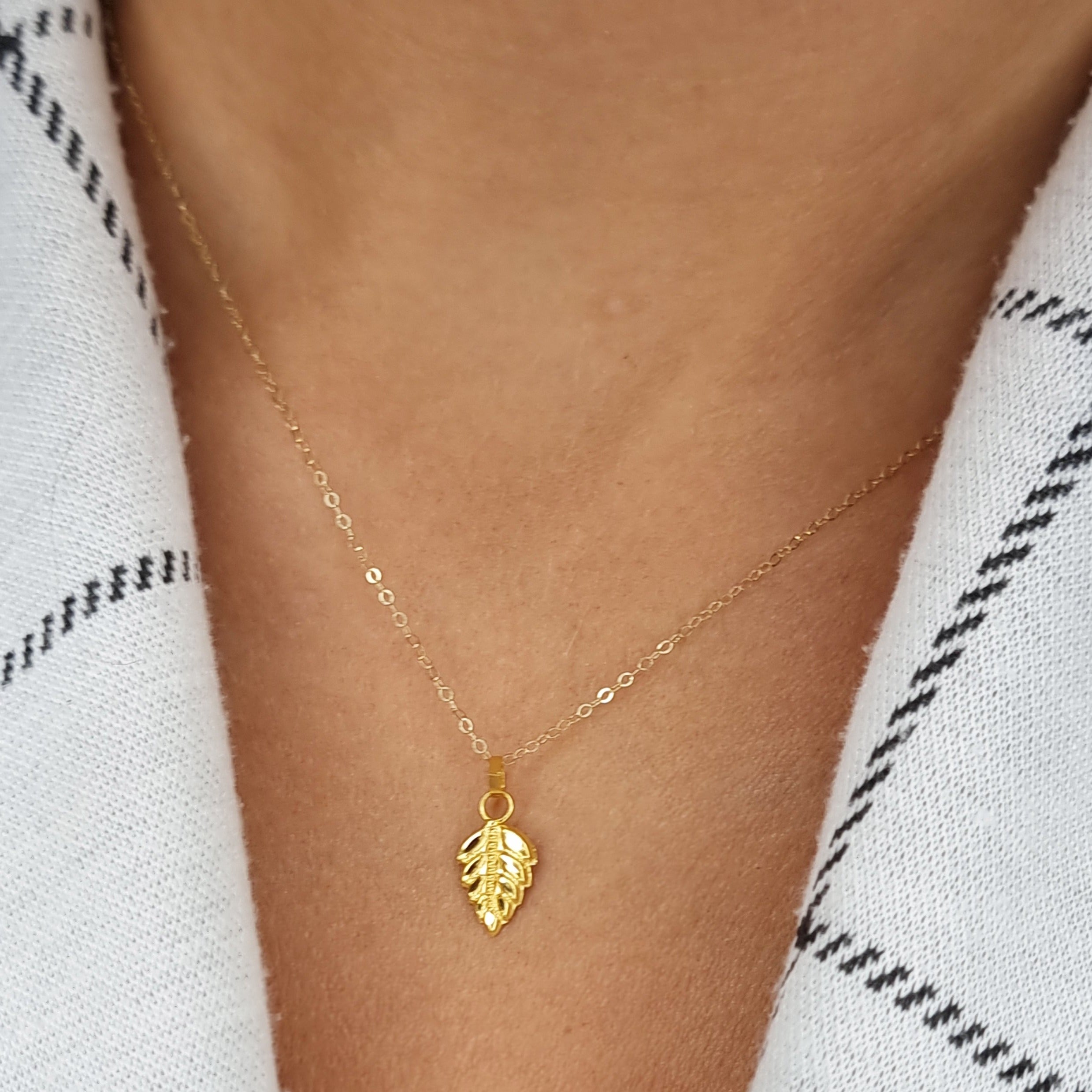 18K Pure Gold Fine Leaf Necklace