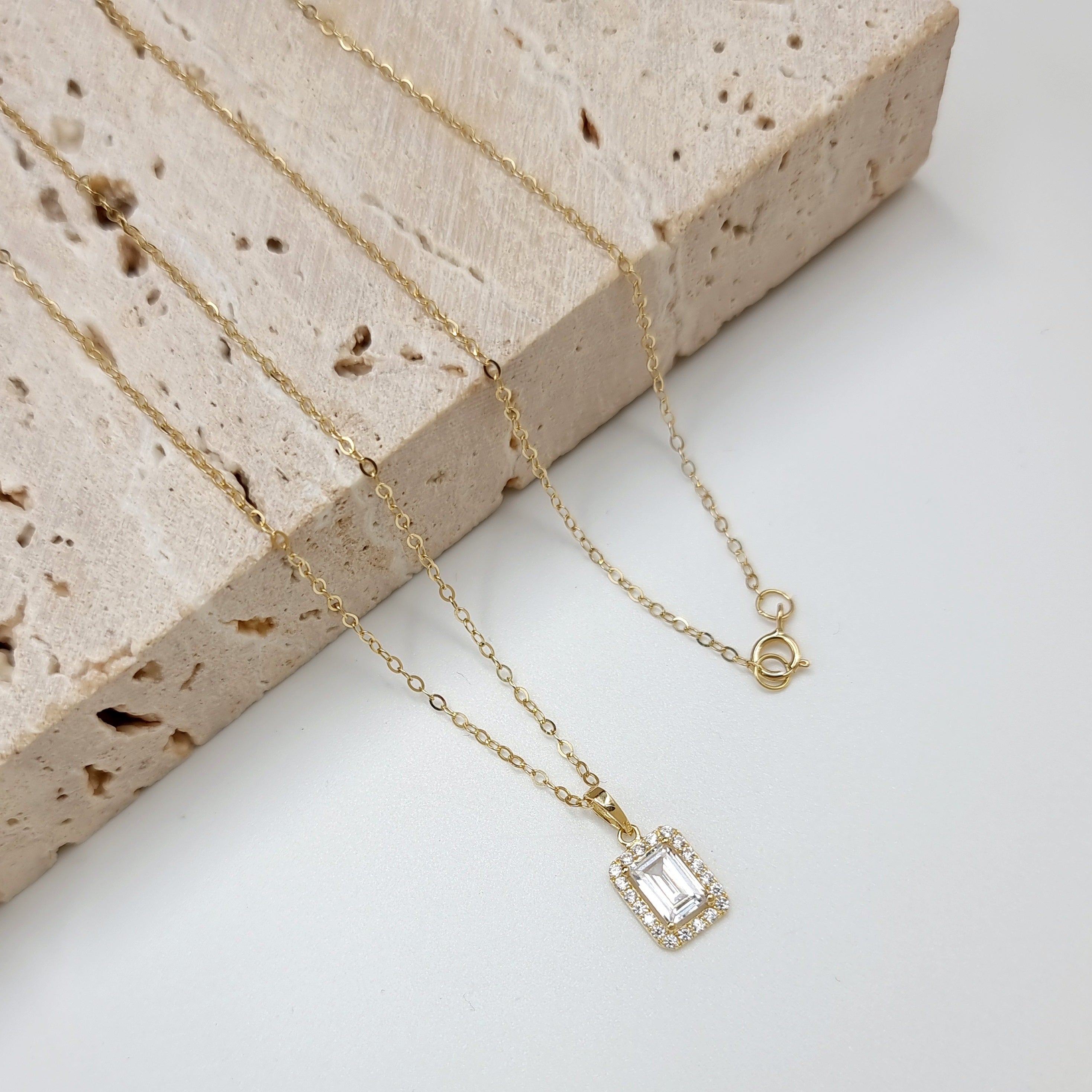 18K Pure Gold Rectangle Design w/ Zircon Stone Necklace
