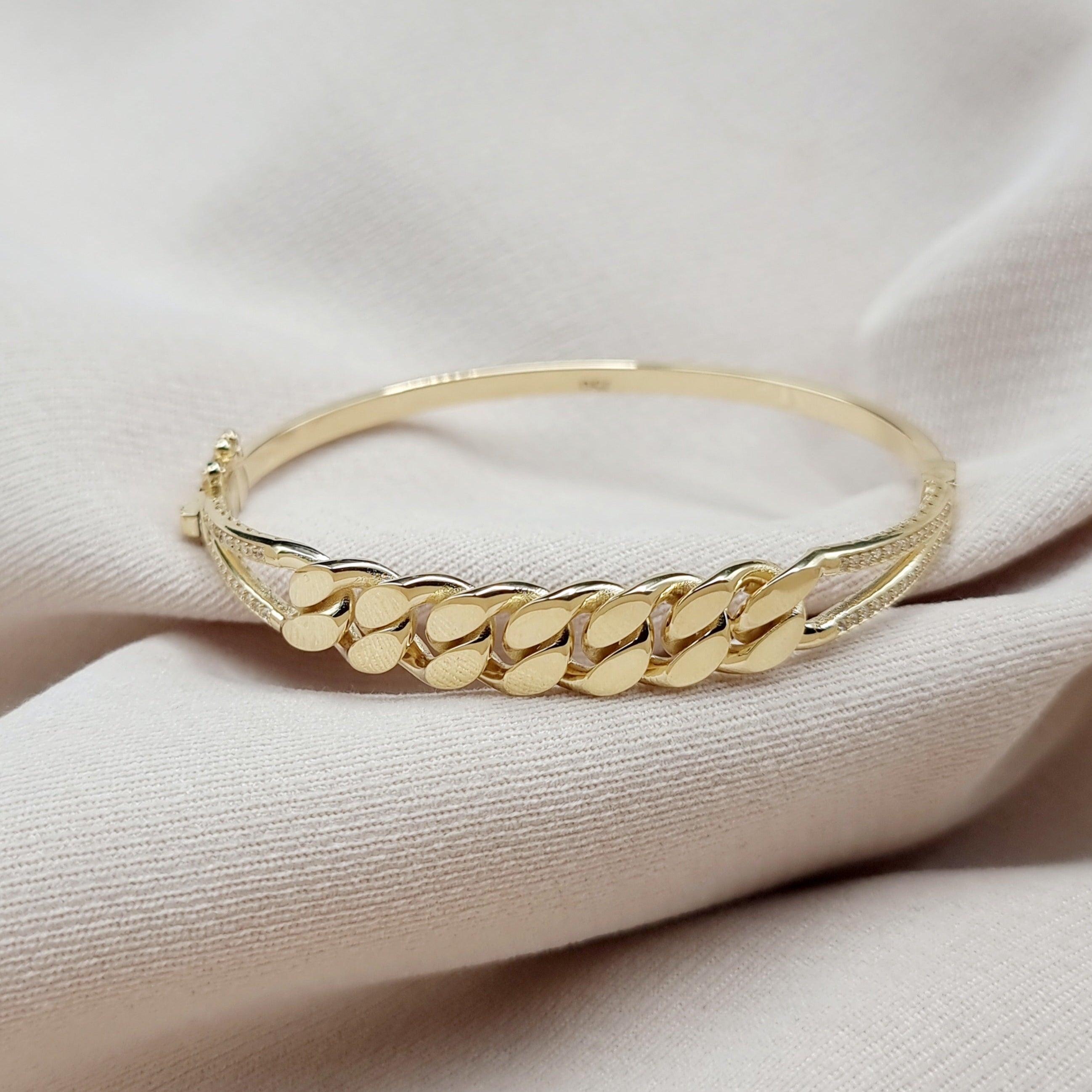 18K Pure Gold Elegant Design Bangle