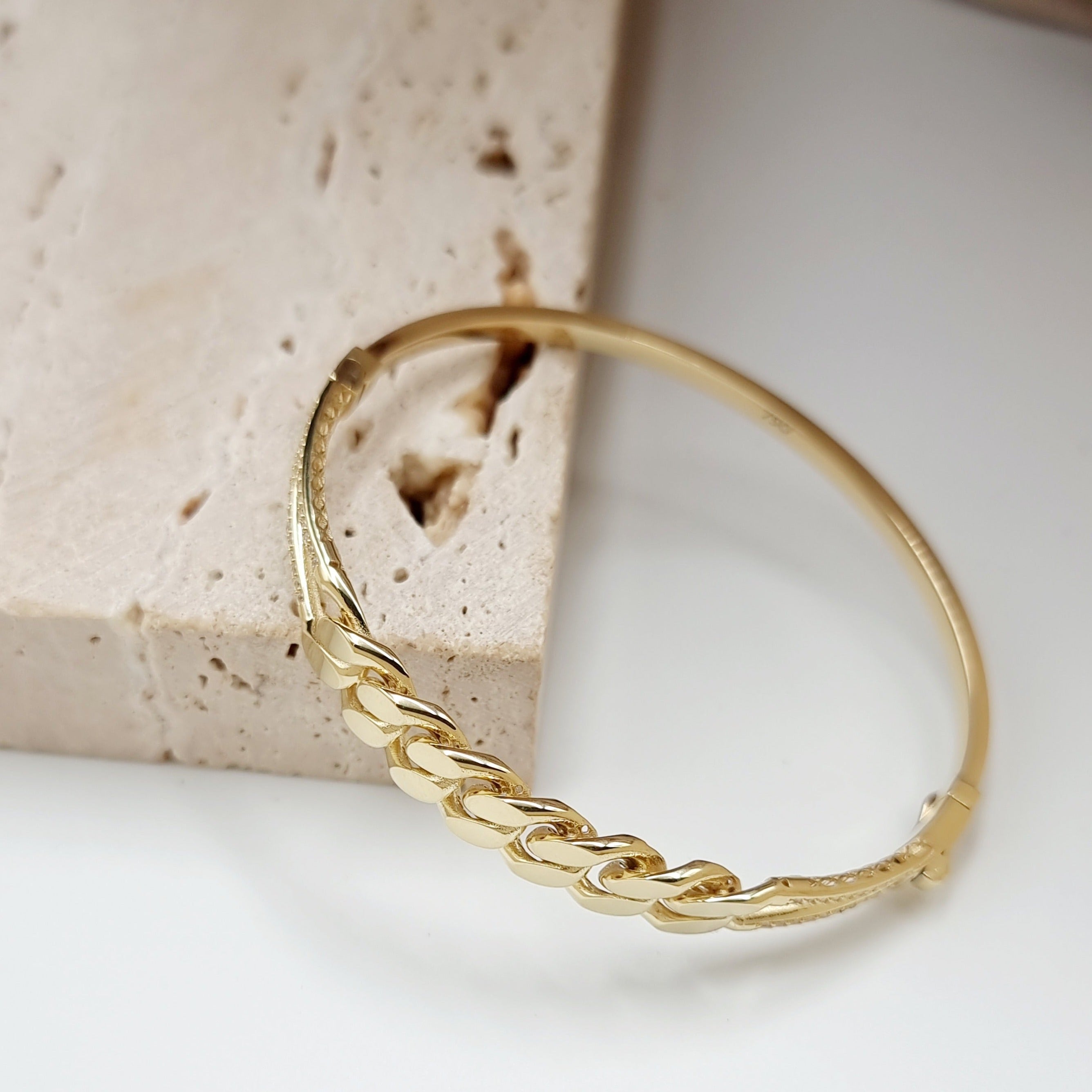 18K Pure Gold Elegant Design Bangle