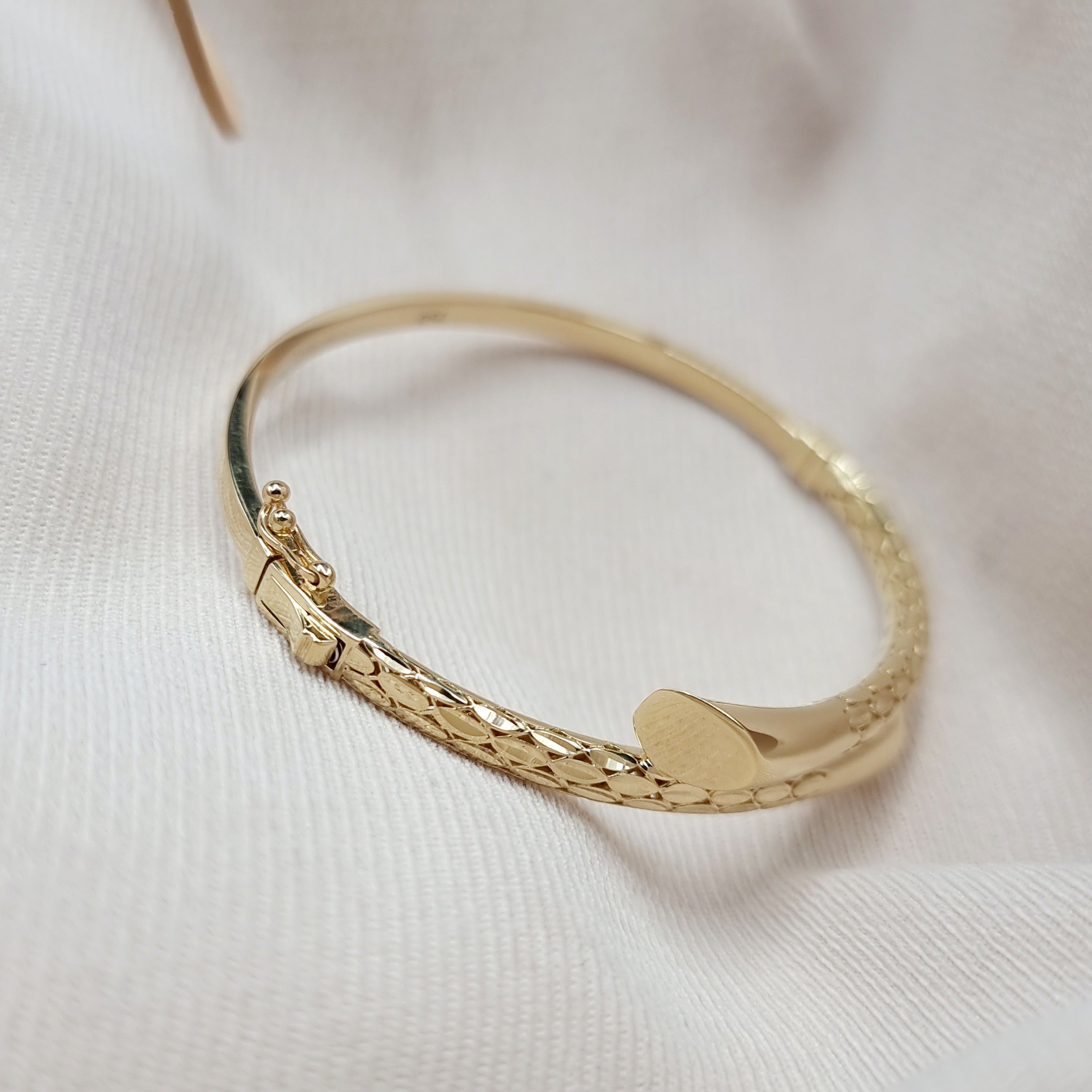 18K Pure Gold Bangle