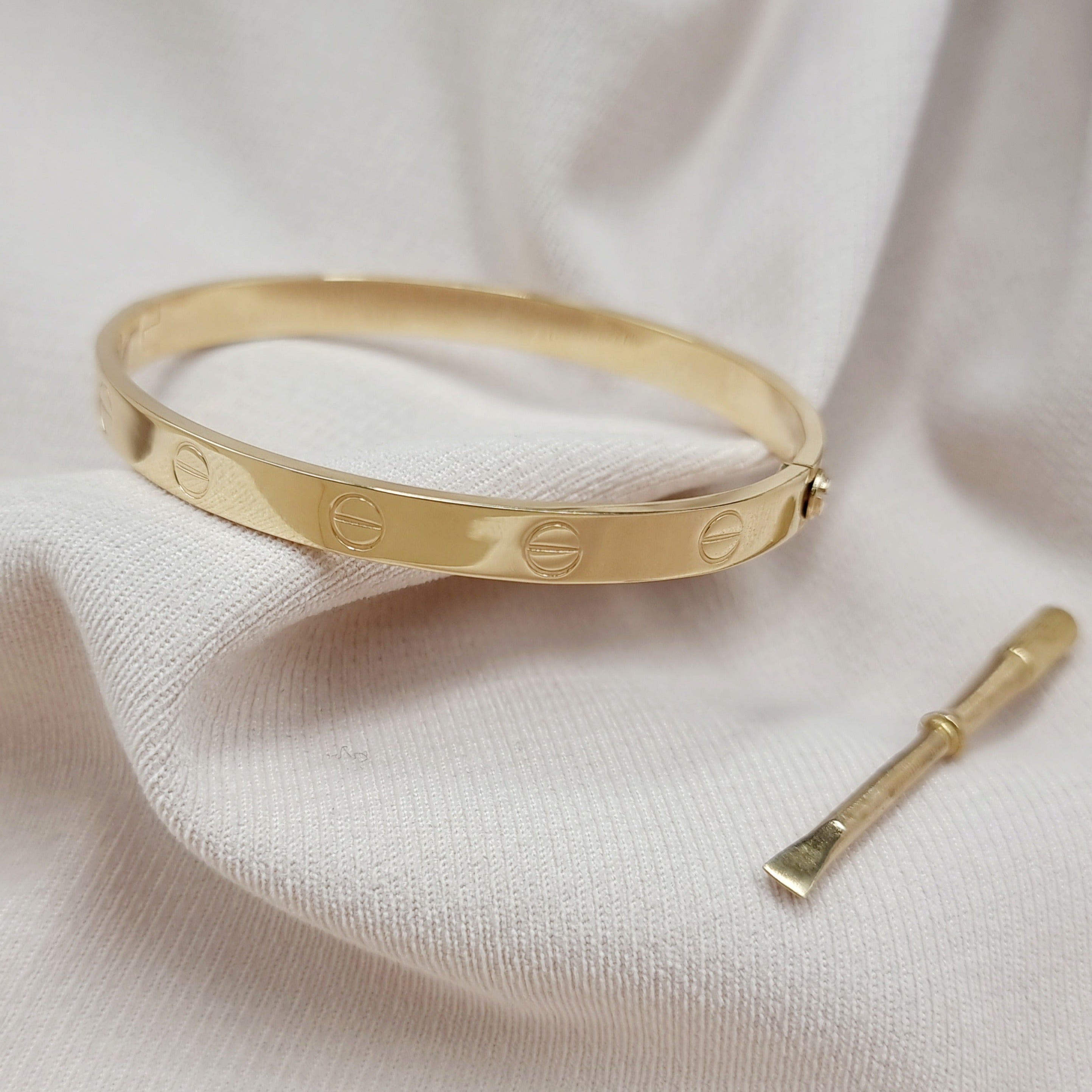 18K Pure Gold C.R Bangle