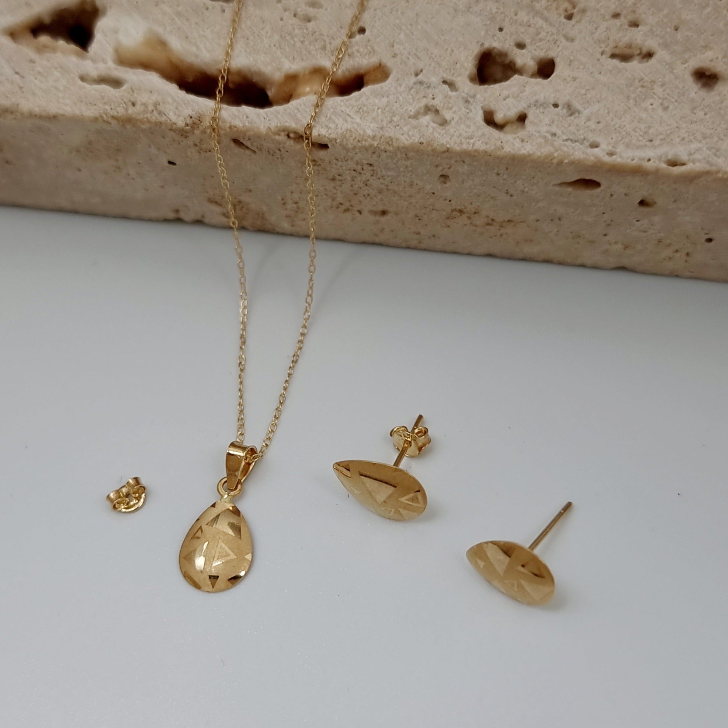 18K Pure Gold Tear Drop Jewelry Set