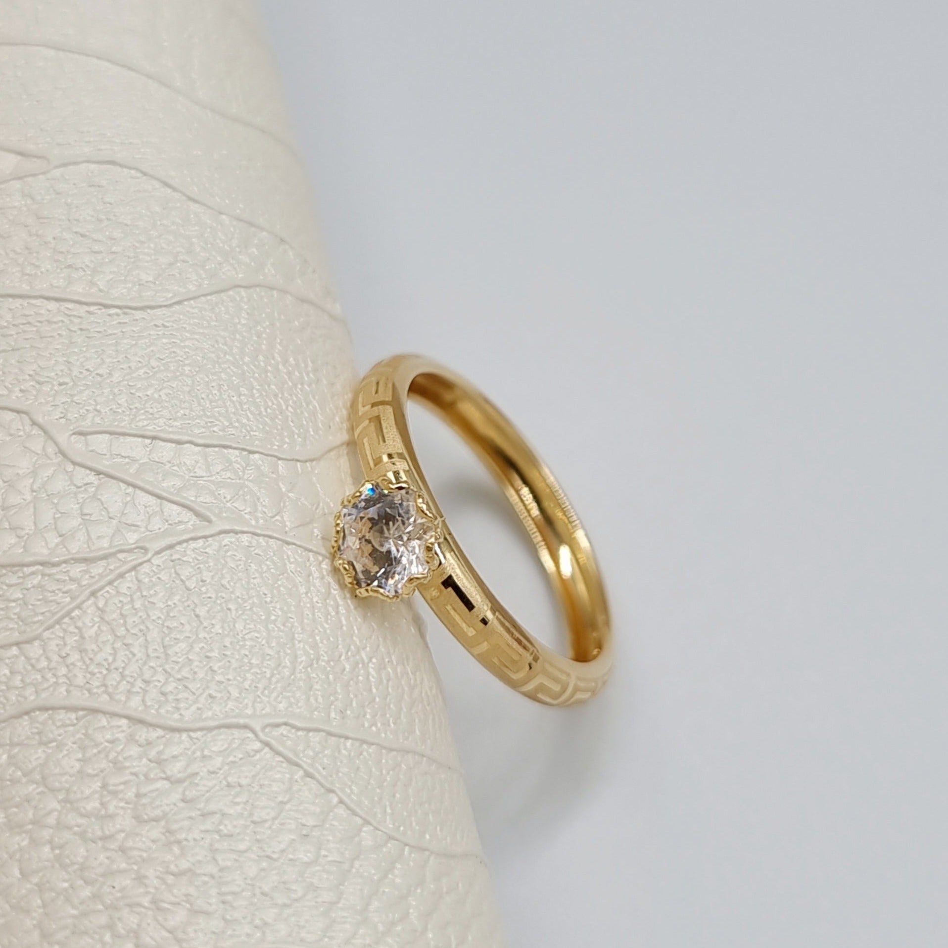 18K Pure Gold Elegant Stone Ring