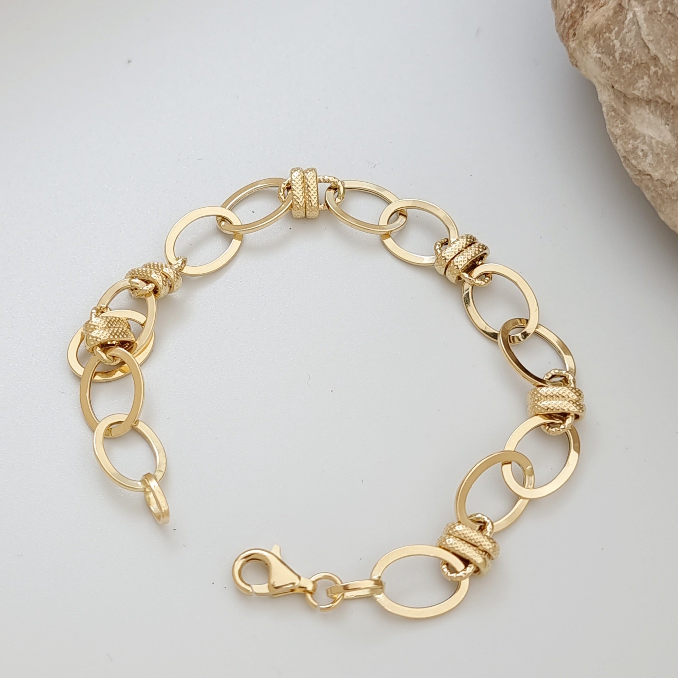 18K Pure Gold Elegant Bracelet