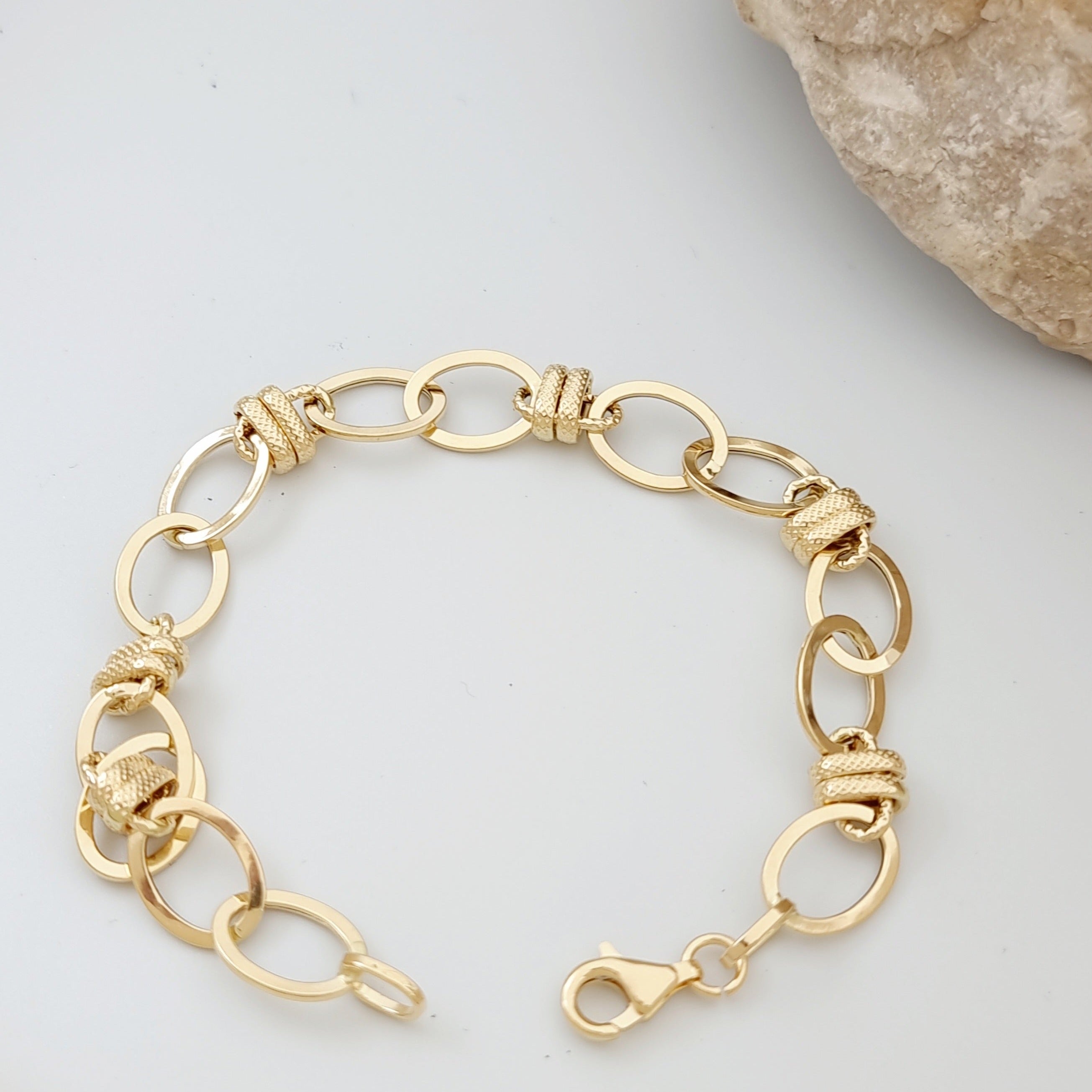 18K Pure Gold Elegant Bracelet