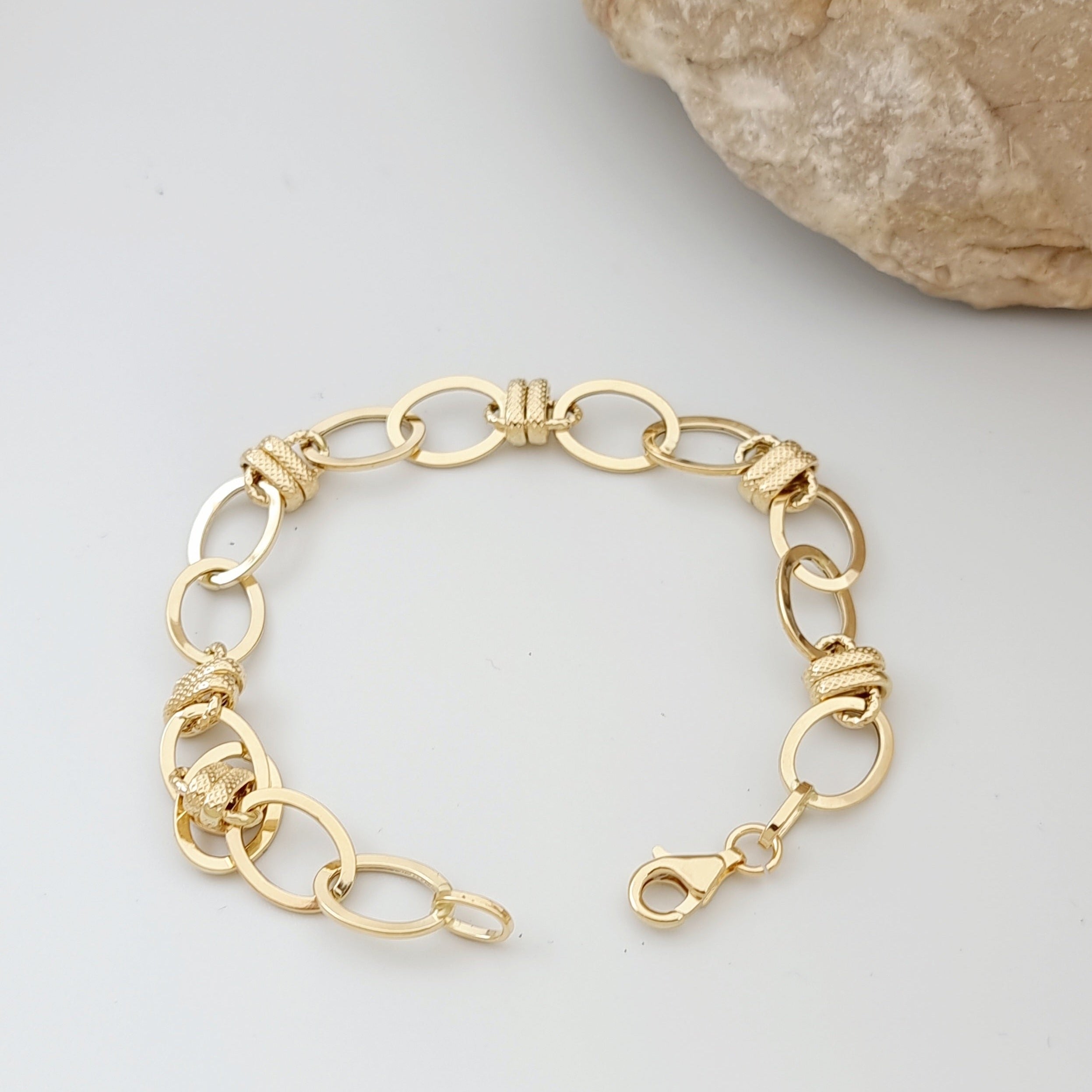 18K Pure Gold Elegant Bracelet