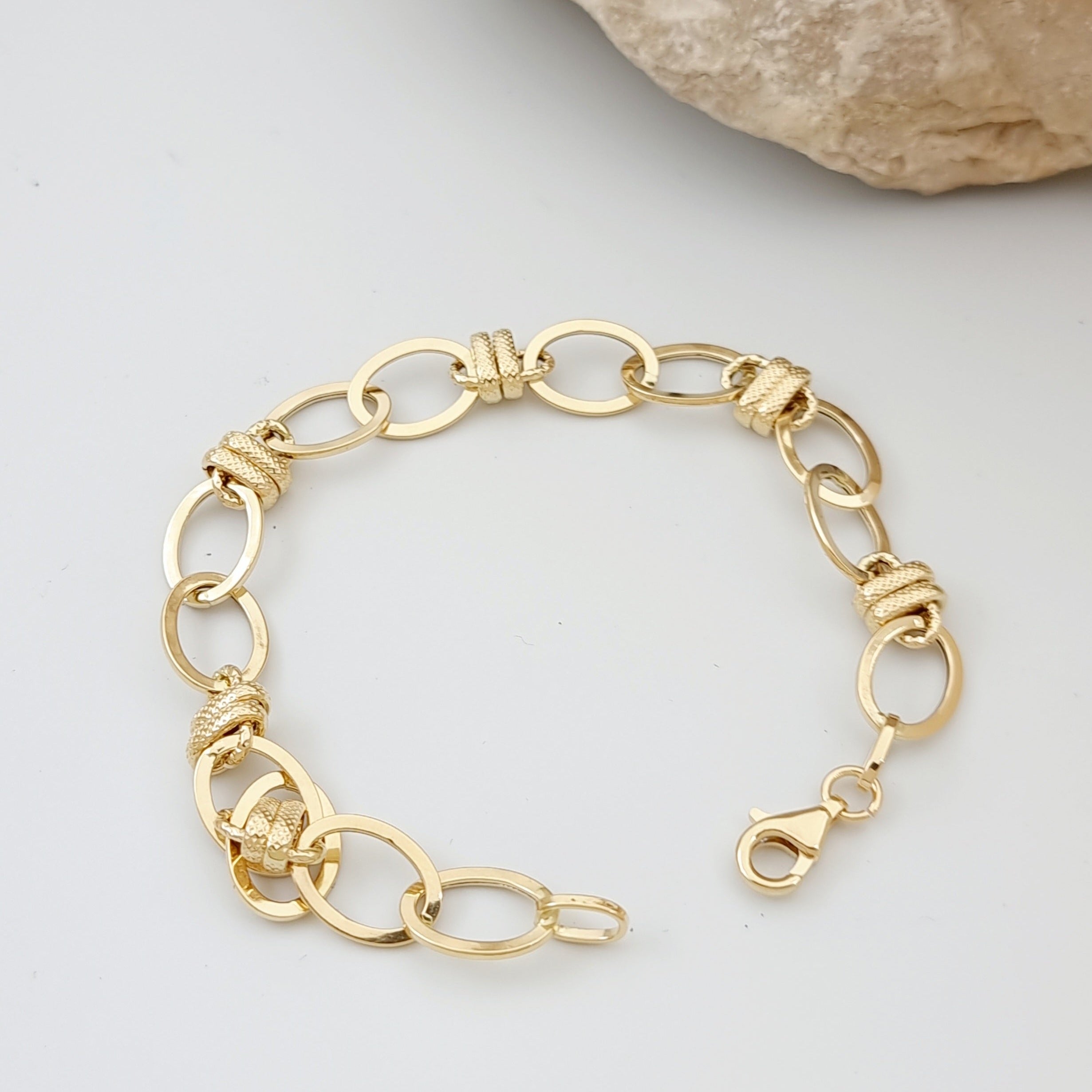 18K Pure Gold Elegant Bracelet