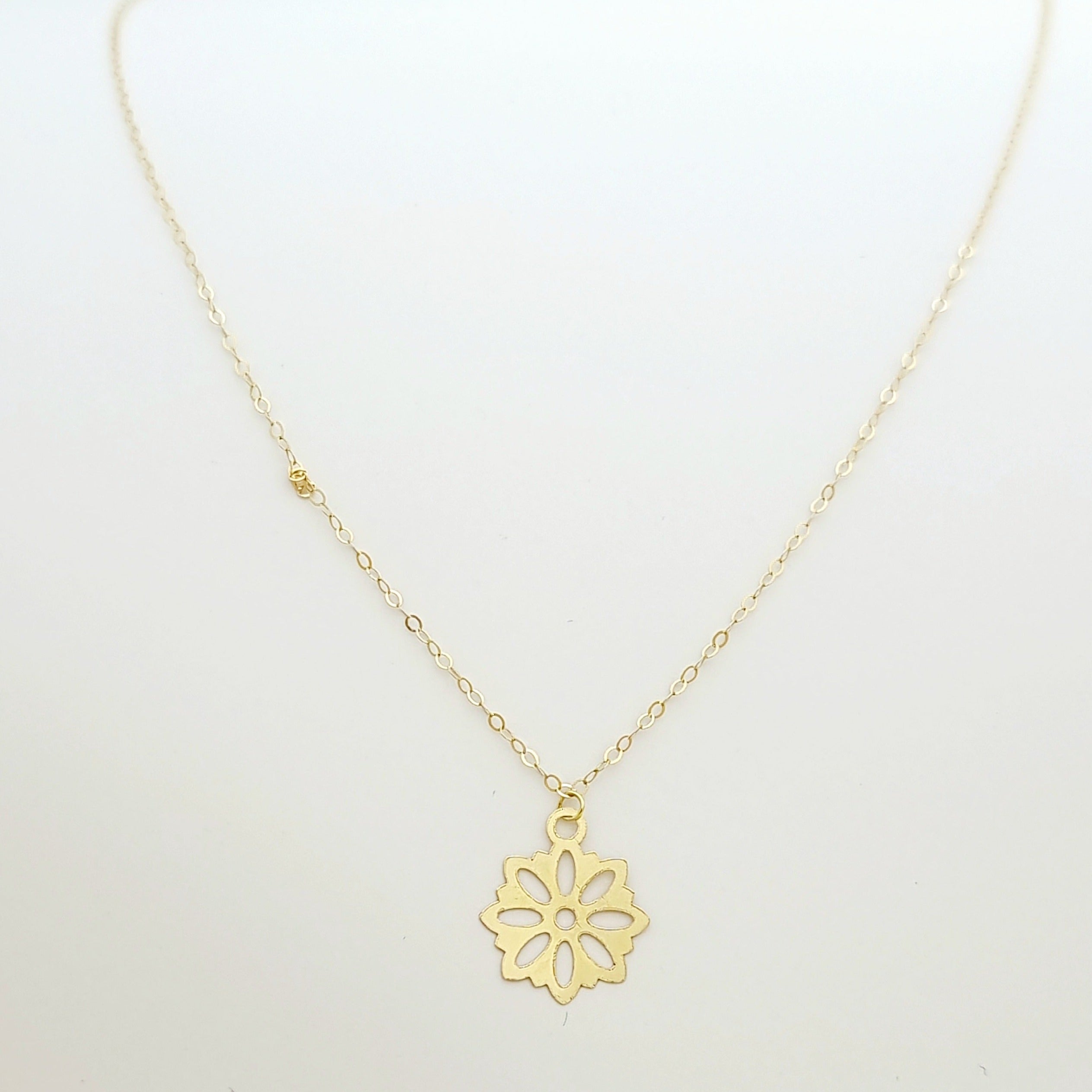 18K Pure Gold Flower Necklace