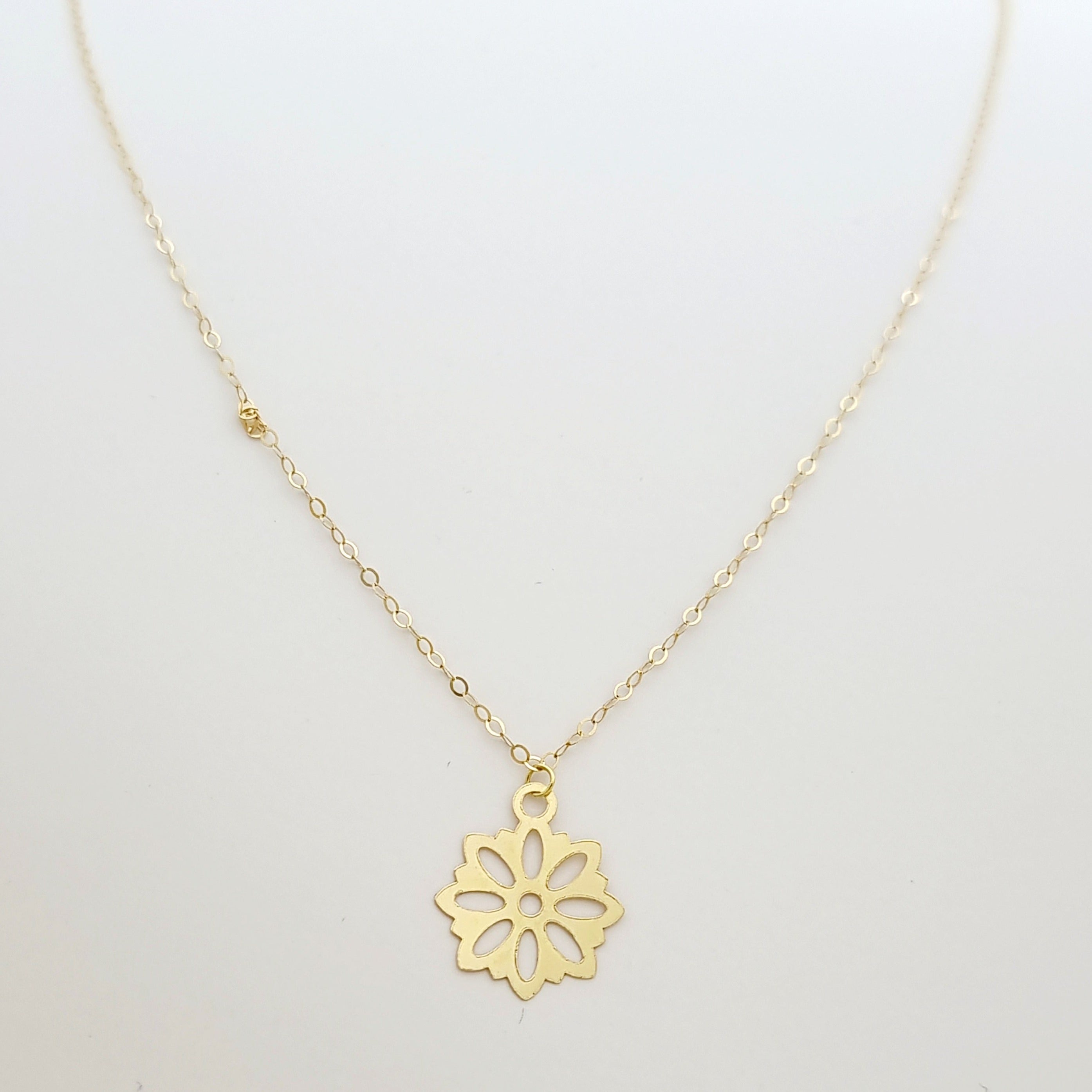 18K Pure Gold Flower Necklace