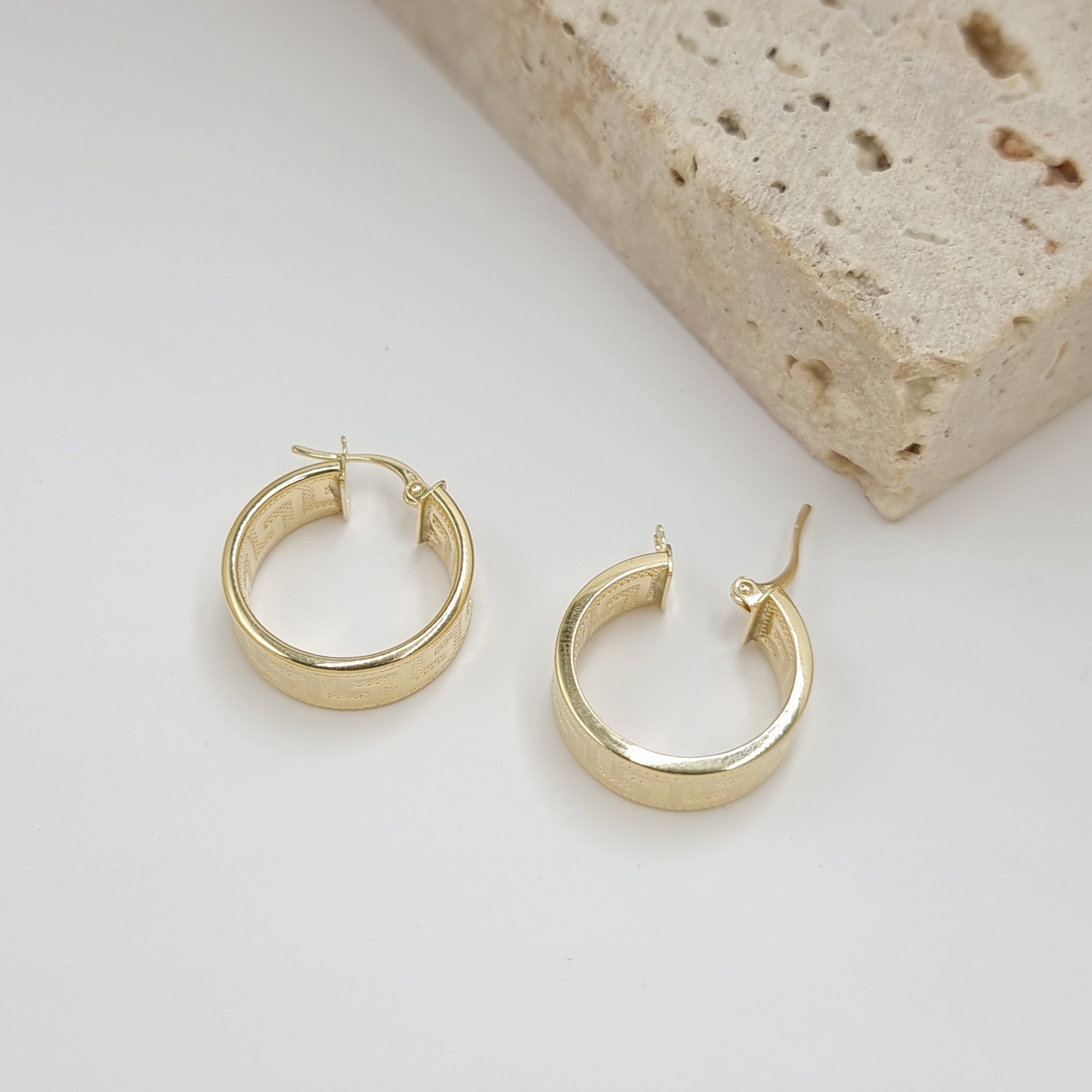 18K Pure Gold V.R.C Round Earring Set