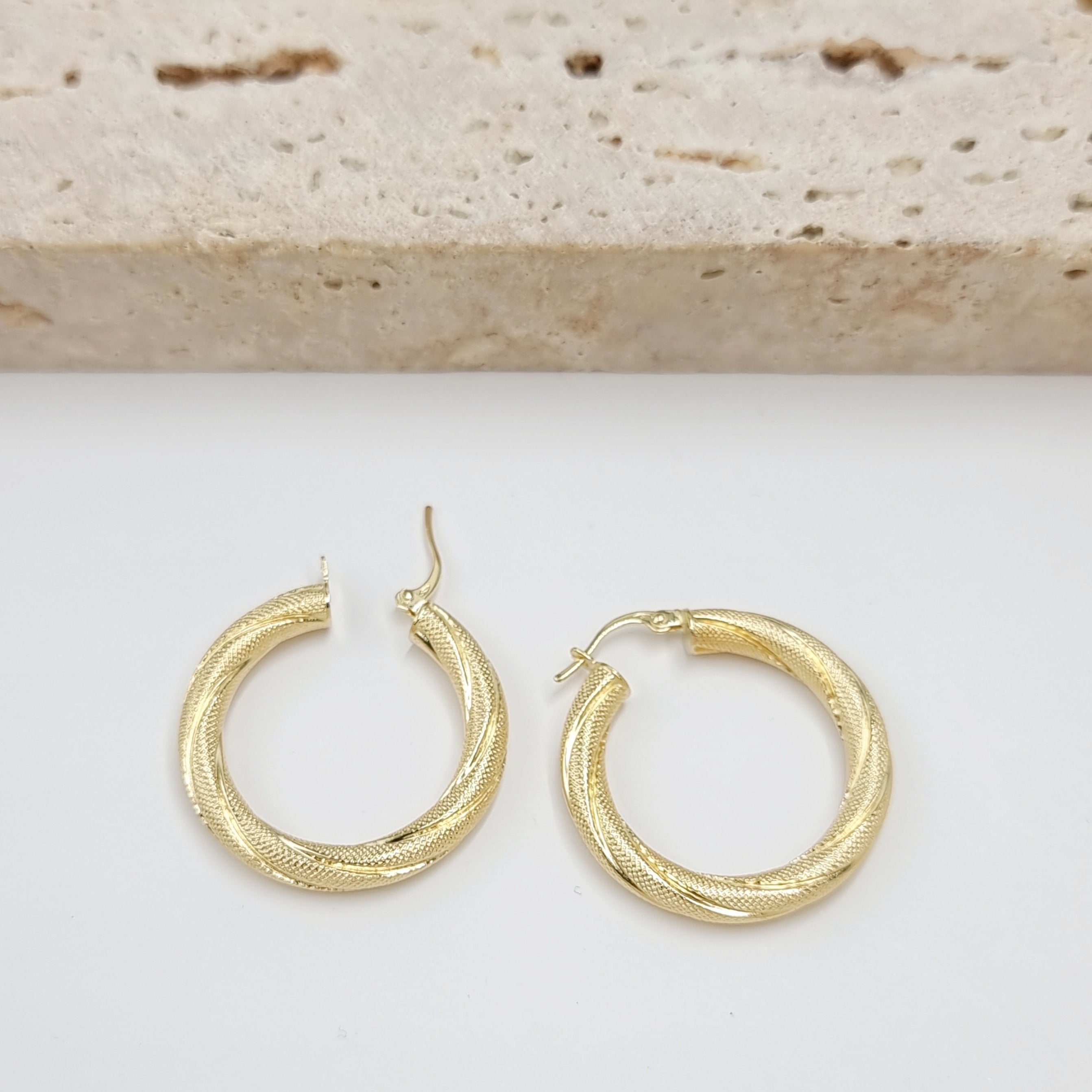 18K Pure Gold Twisted Round Earring Set