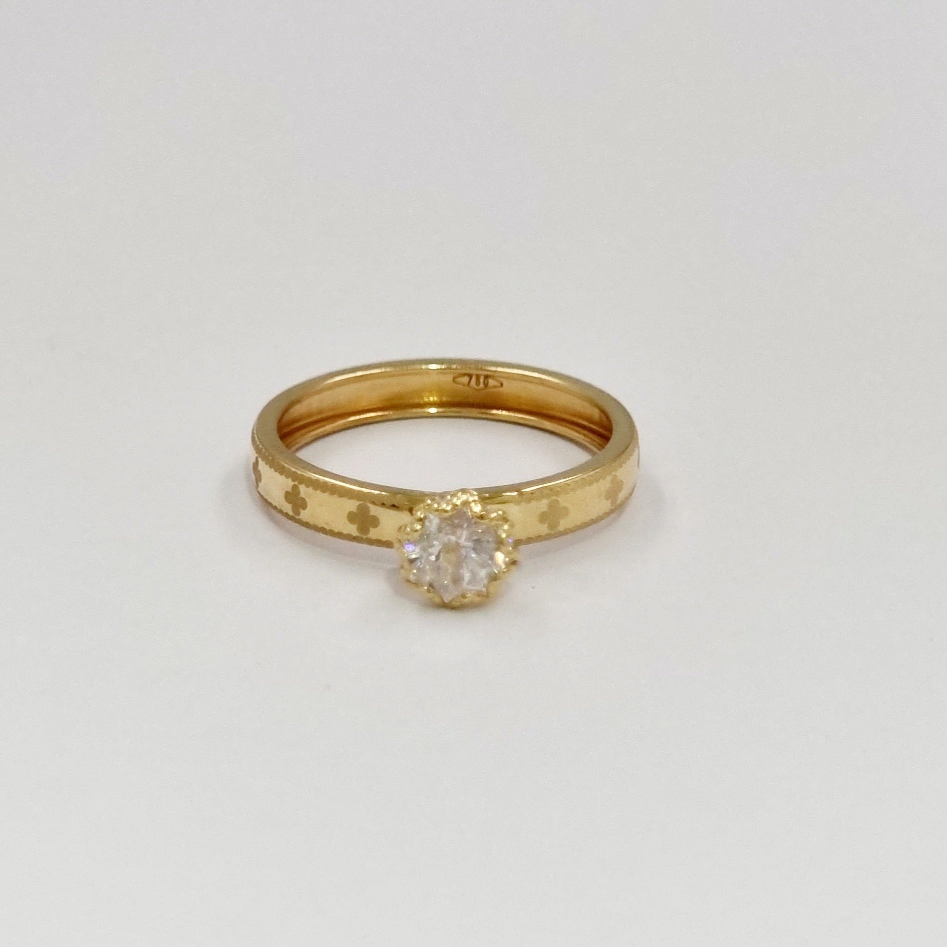 18K Pure Gold Elegant Stone Ring