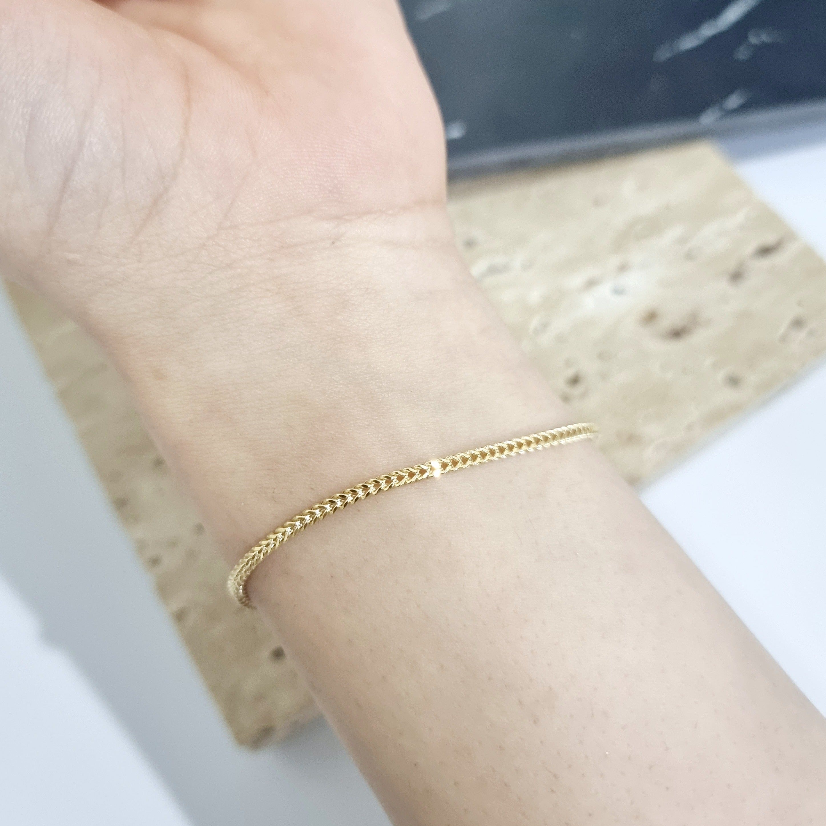 18K Pure Gold Elegant Snake Bracelet