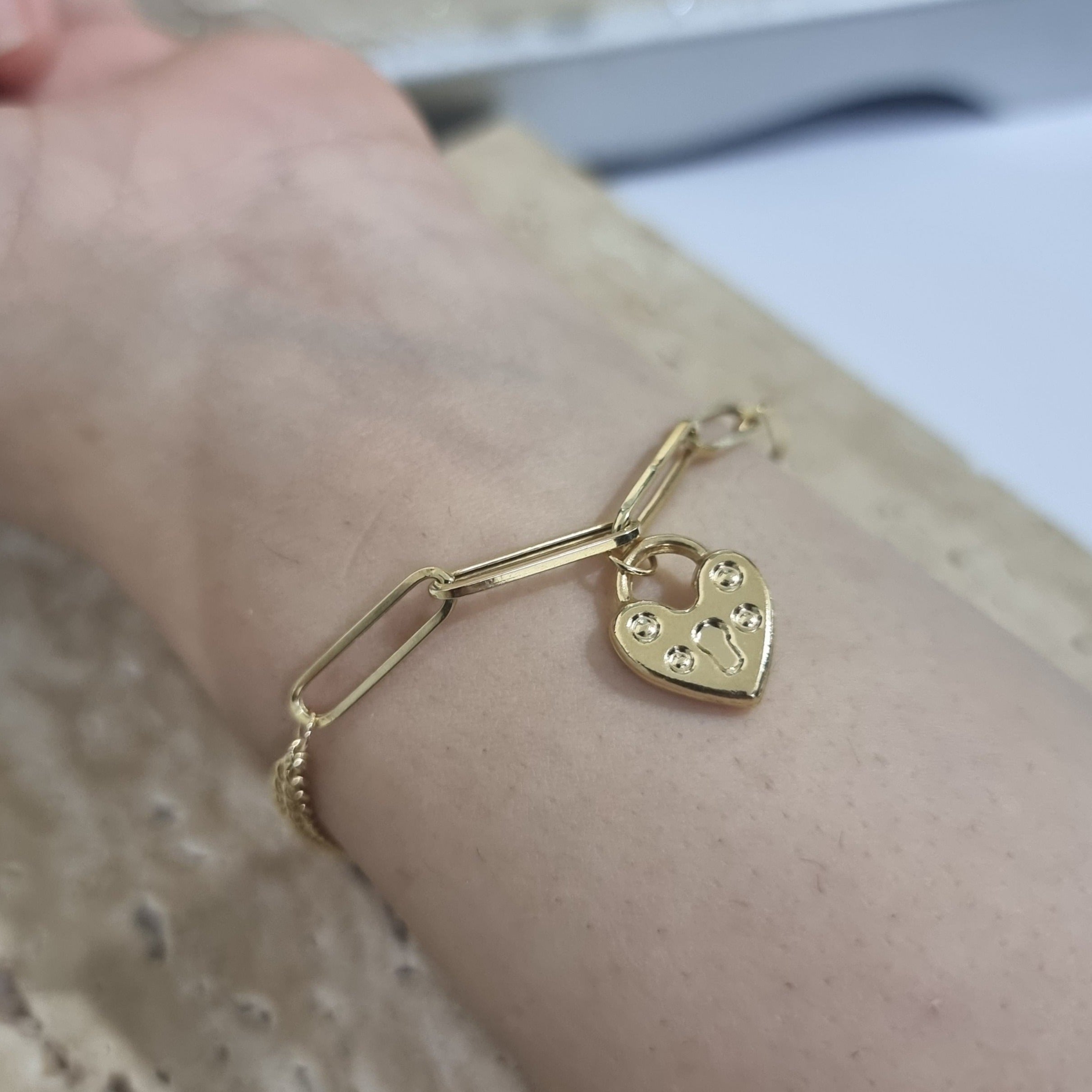 18K Pure Gold Elegant Link Heart Lock Bracelet