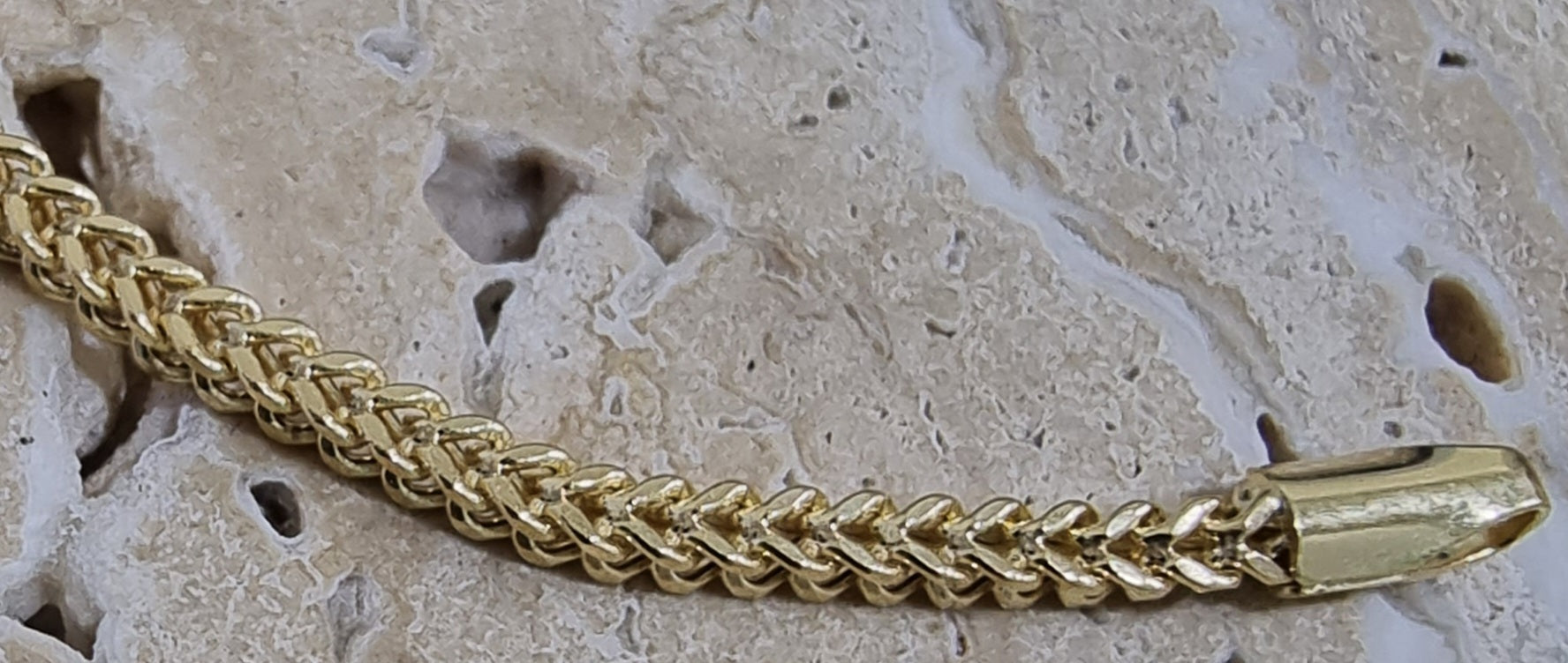 18K Pure Gold Elegant Snake Bracelet