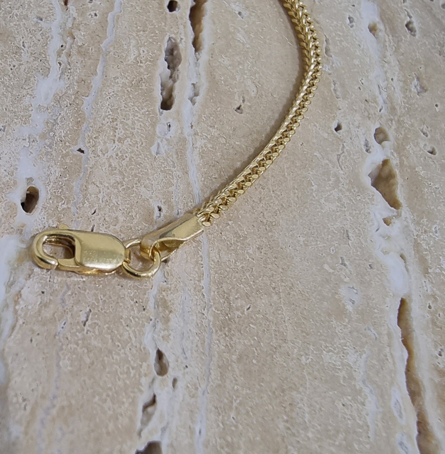 18K Pure Gold Elegant Snake Bracelet