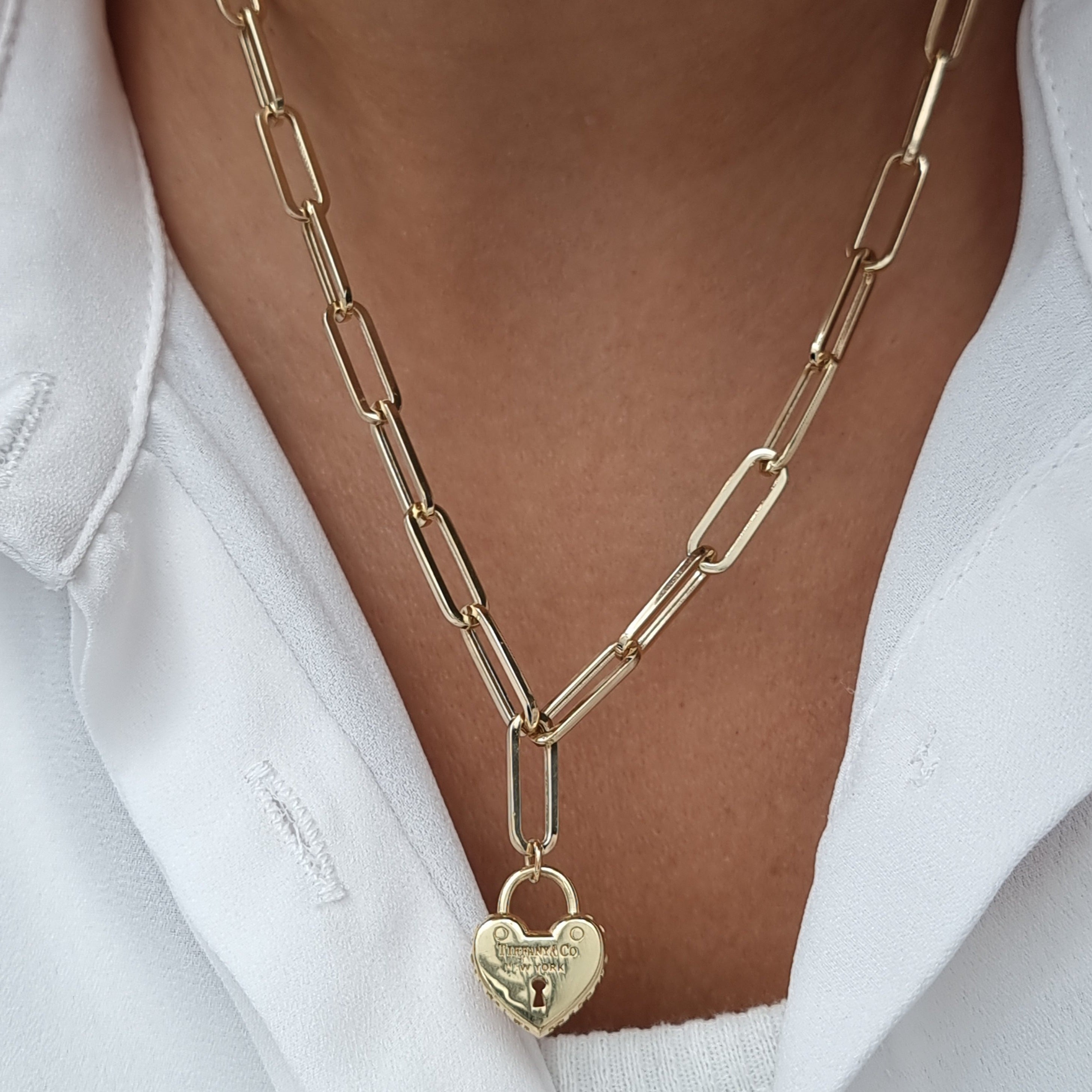 18K Pure Gold Elegant Heart Lock Link Necklace