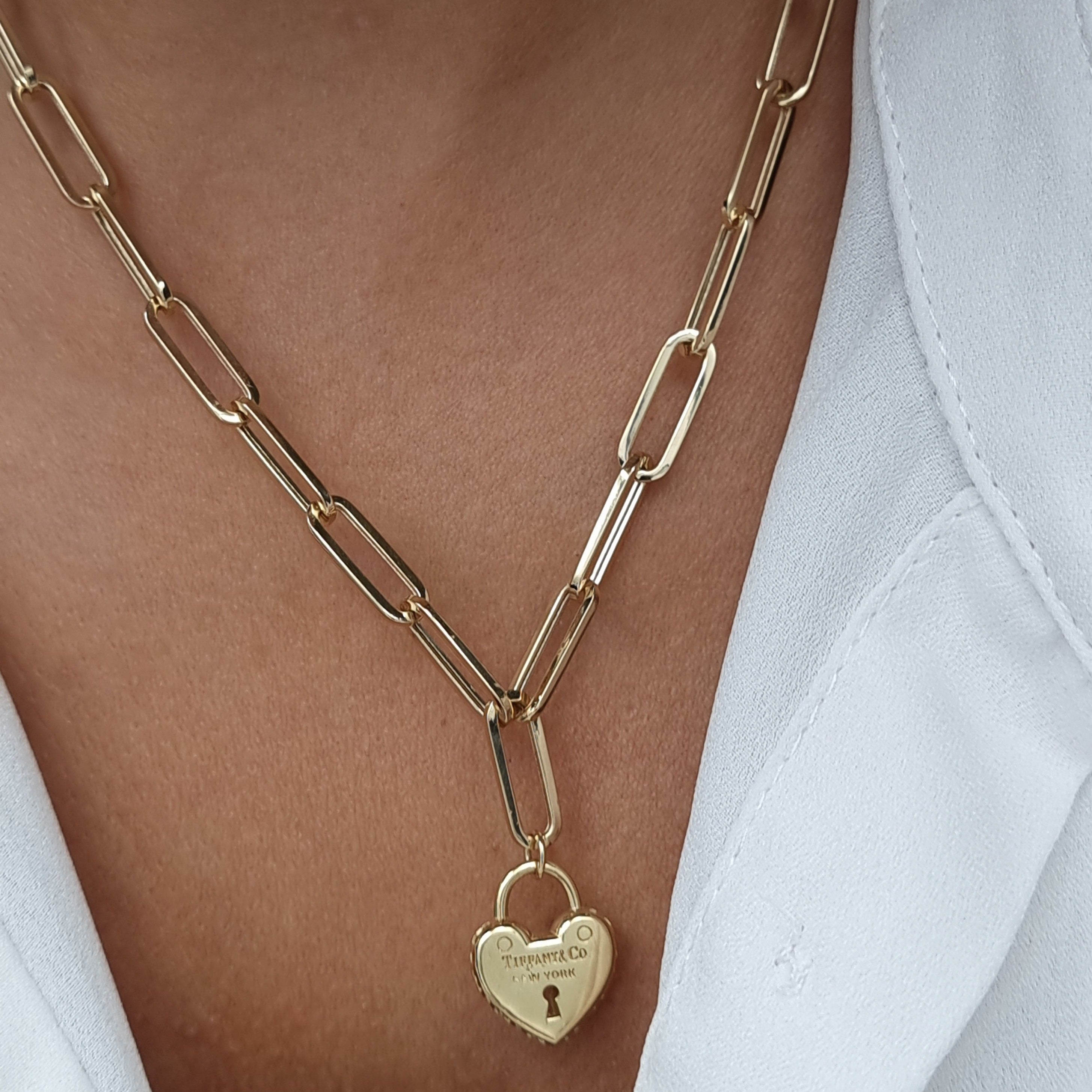 18K Pure Gold Elegant Heart Lock Link Necklace