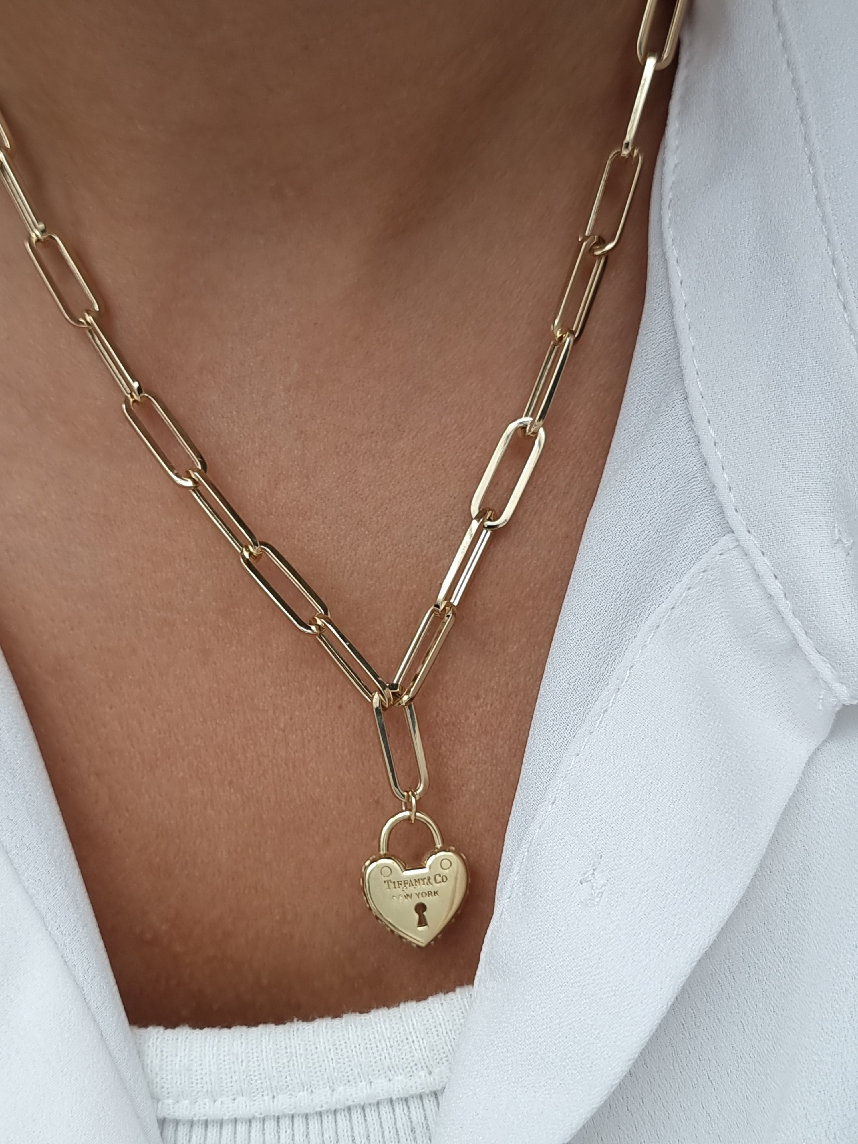 18K Pure Gold Elegant Heart Lock Link Necklace