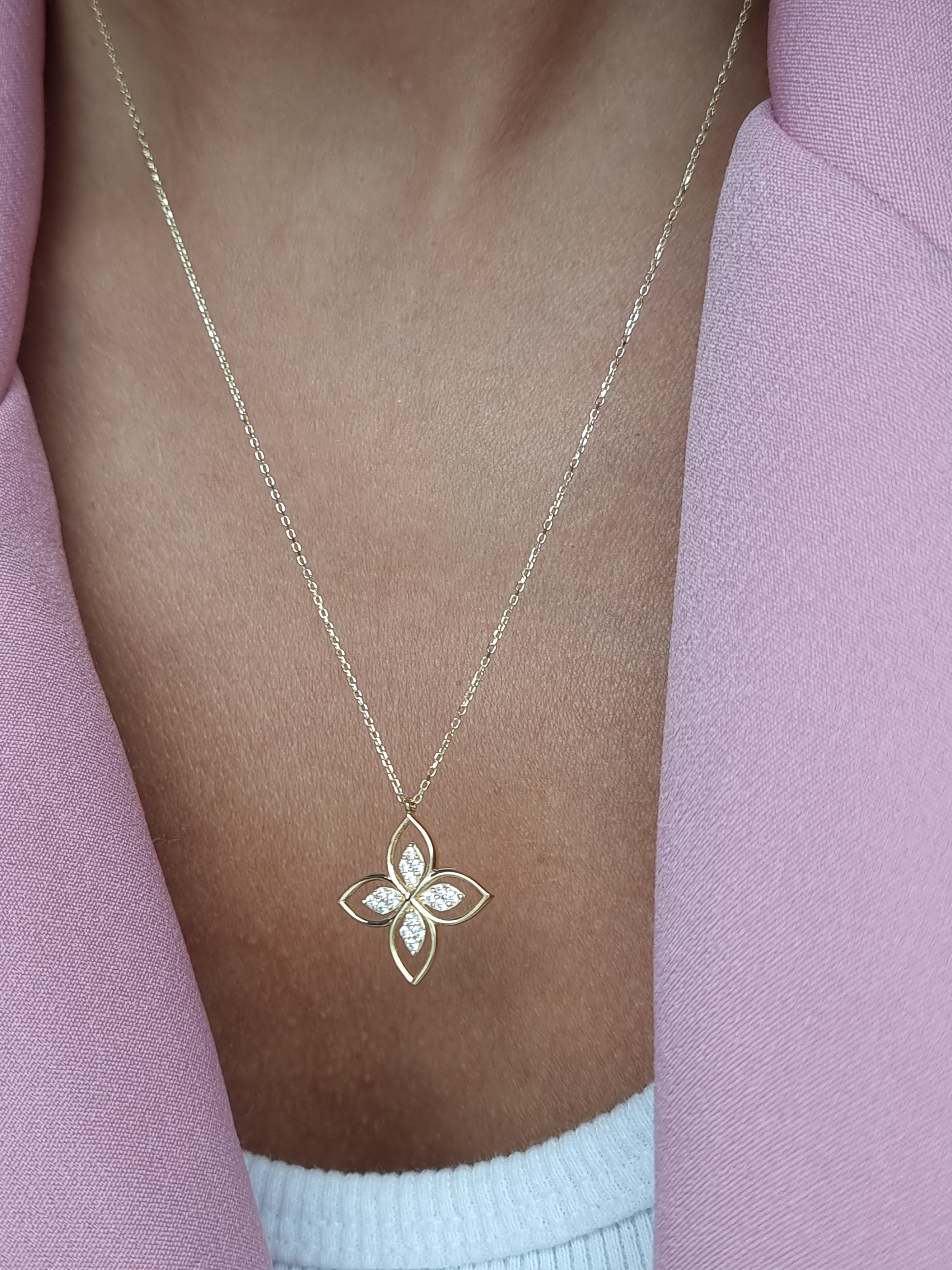 18K Pure Gold White Flower Necklace