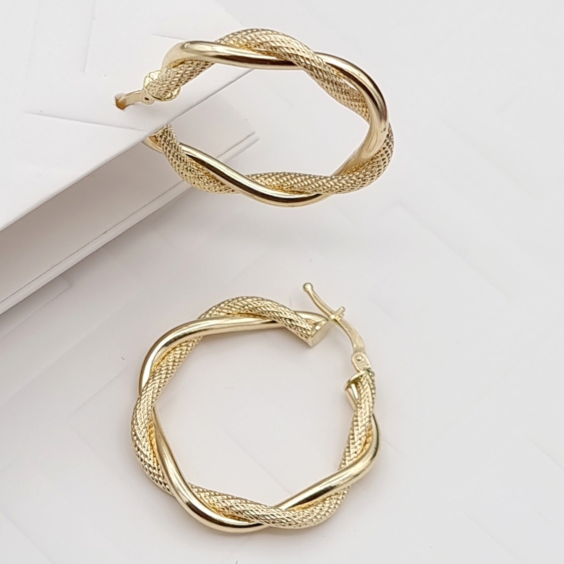 18K Pure Gold 2 Color Small Twisted Round Earring Set